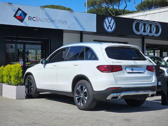 Mercedes-Benz GLC 200 view 4