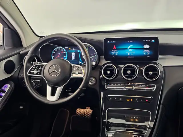 Mercedes-Benz GLC 200 view 9