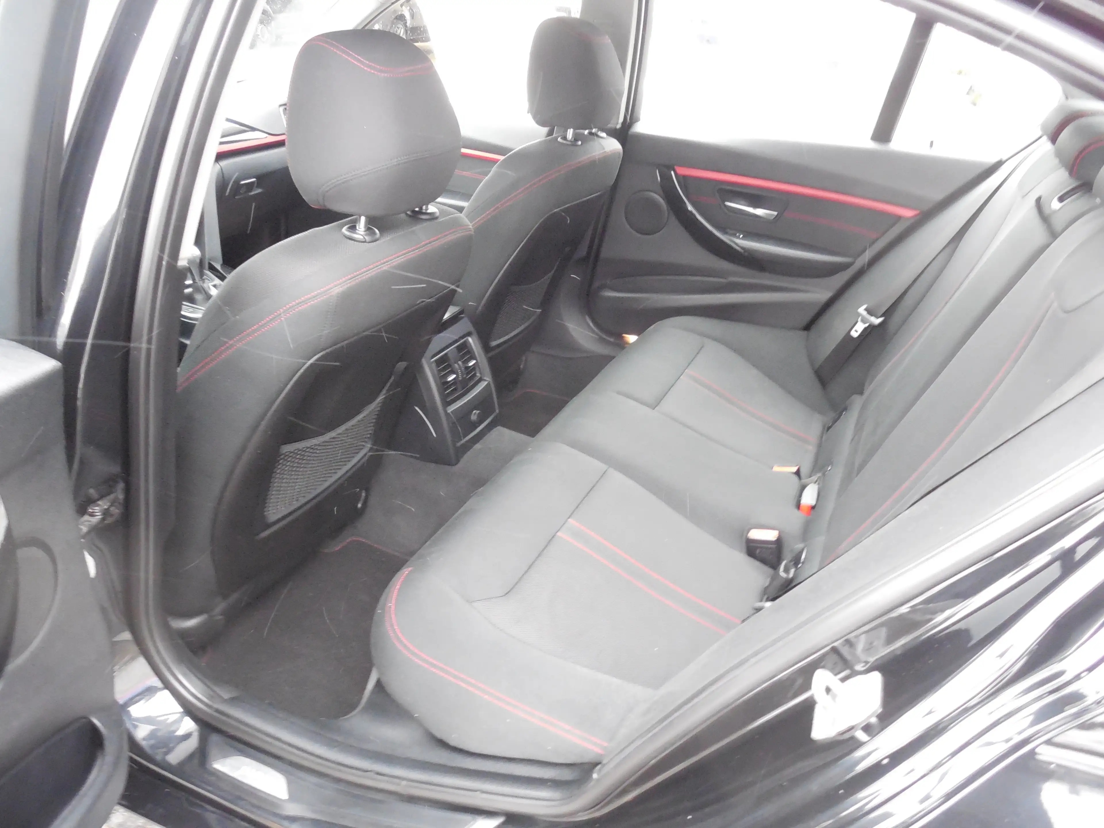 BMW 316 d Sportline — photo 11