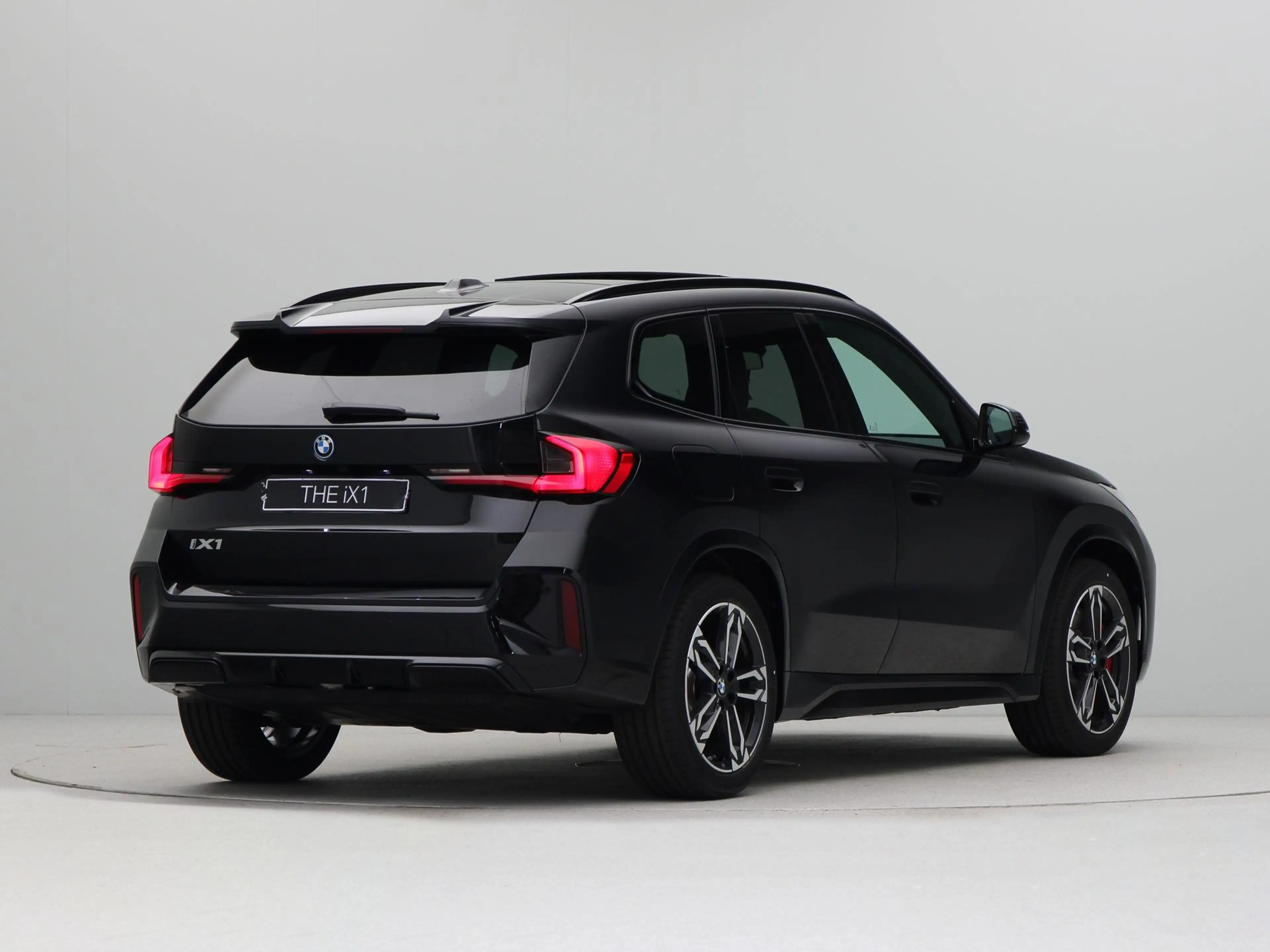 BMW iX1 eDrive20 67 kWh M Sport Edition — photo 7