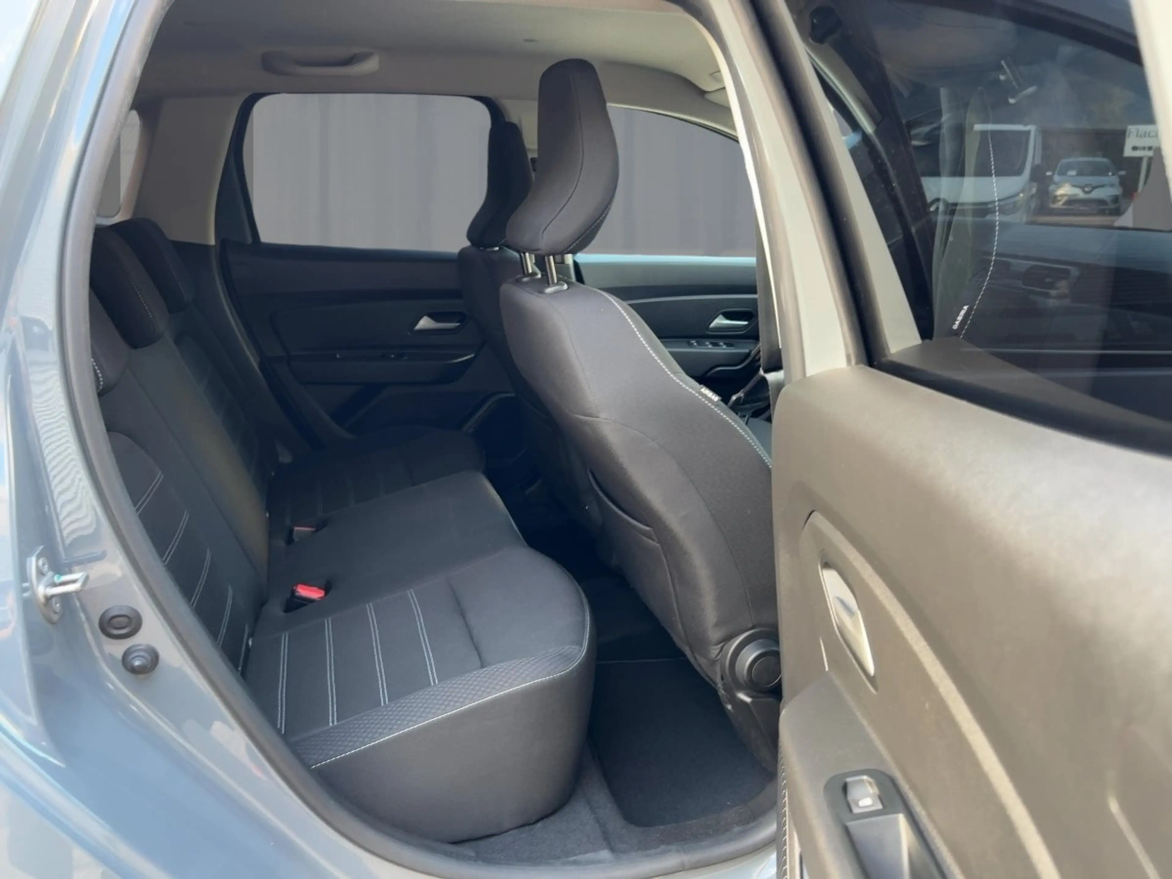 Dacia Duster Expression 1.0 TCe 100 ECO-G DUSTER — photo 9
