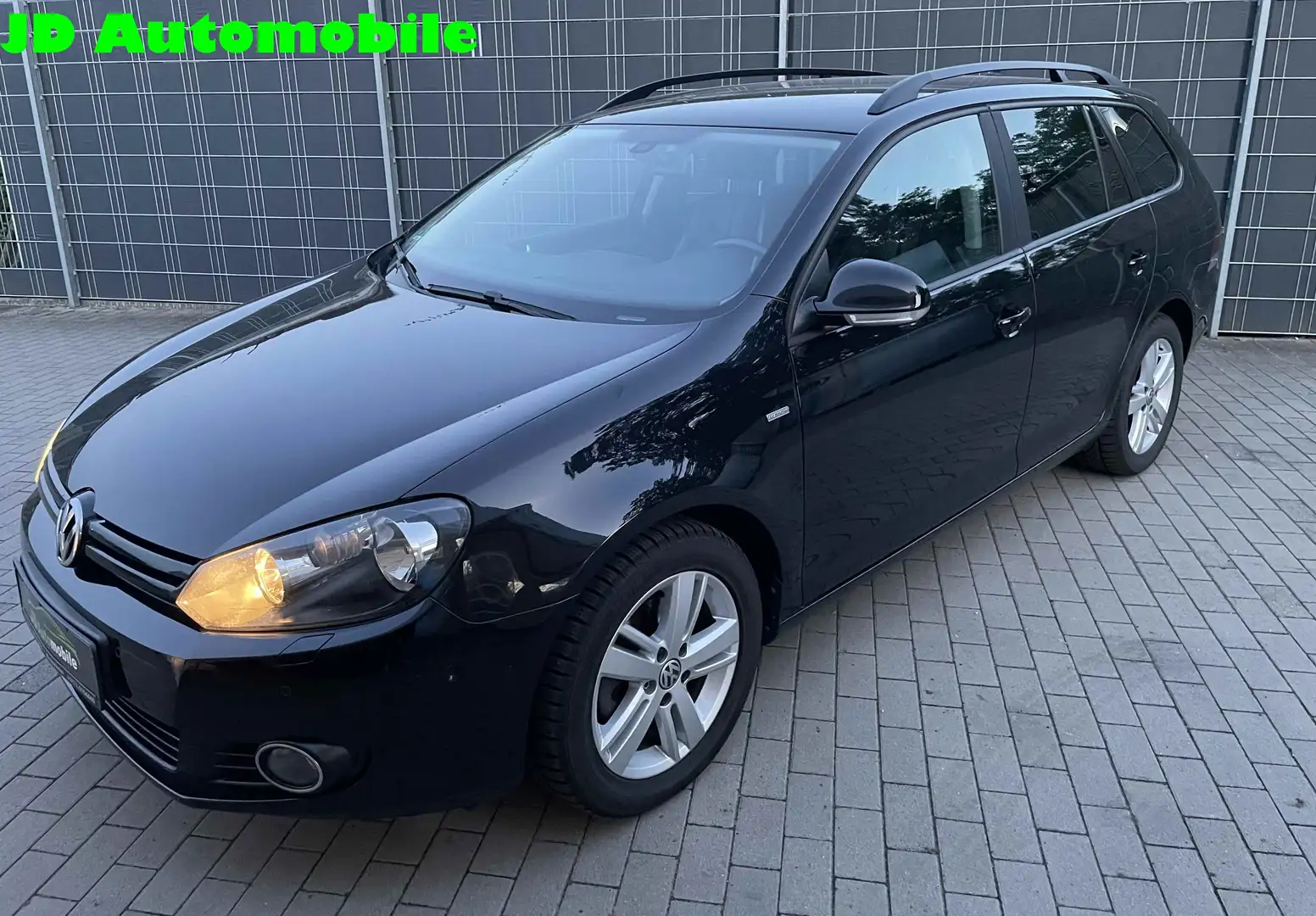 Volkswagen Golf Variant 1.4 TSI Match Automatik NAVI SHZ Allwetter PDC Schwarz - 2