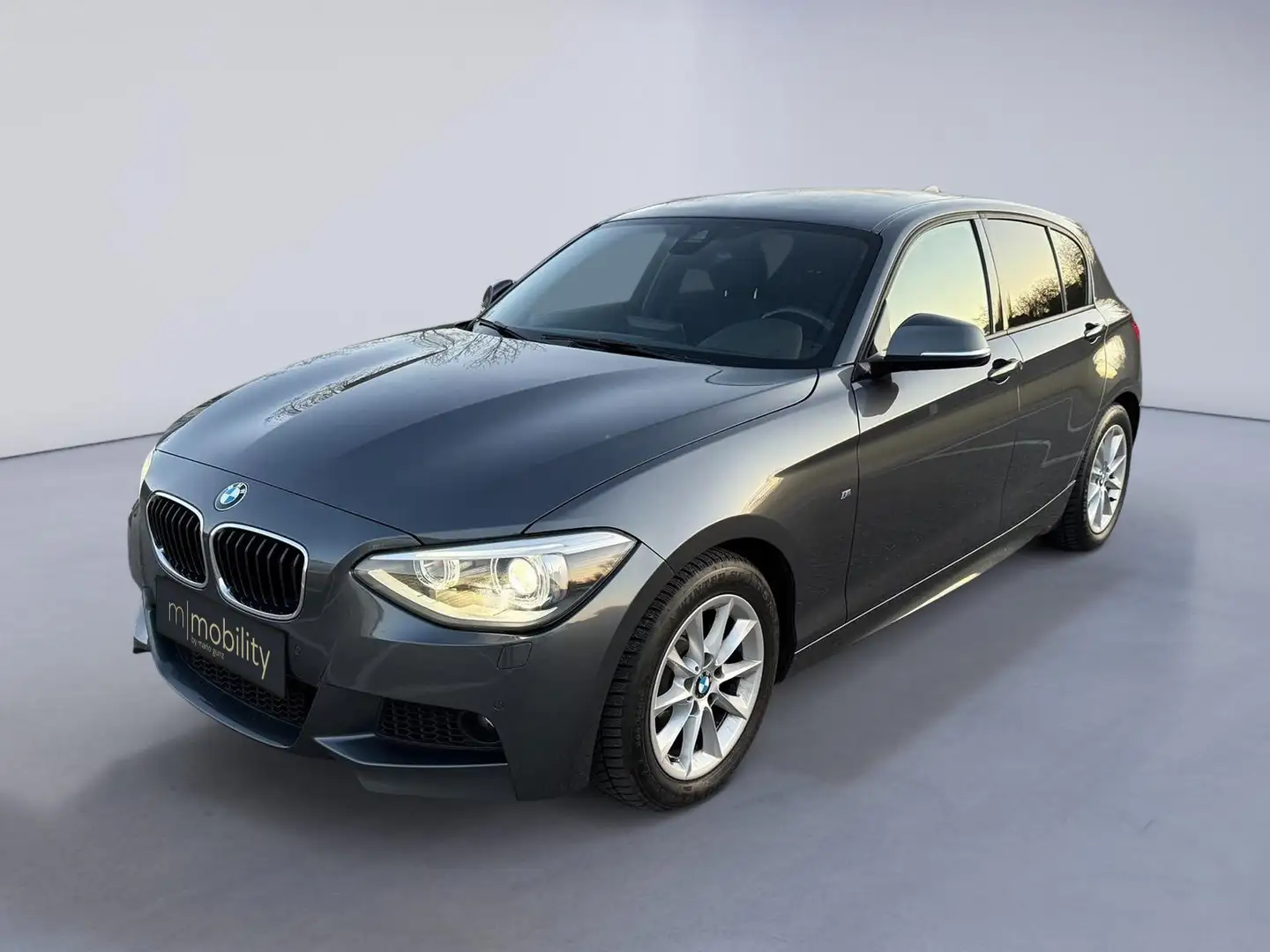 BMW 120 120d xDrive M Paket | 1. Besitz | Allrad Grau - 1