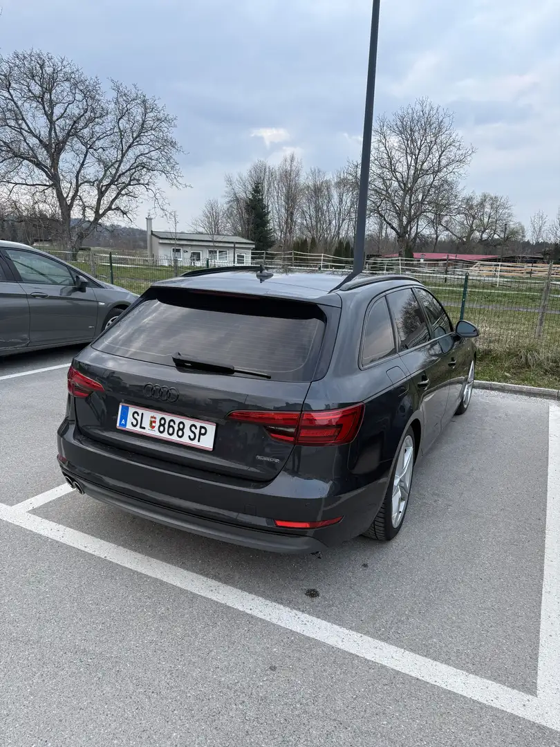 Audi A4 Avant 2,0 TDI quattro Design S-tronic Grau - 2