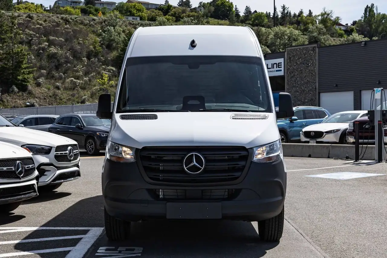 Mercedes-Benz Sprinter снимка Mercedes-Benz Sprinter