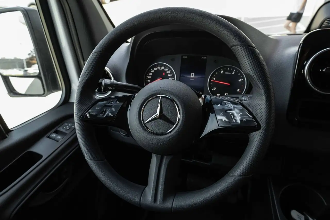 Mercedes-Benz Sprinter снимка Mercedes-Benz Sprinter