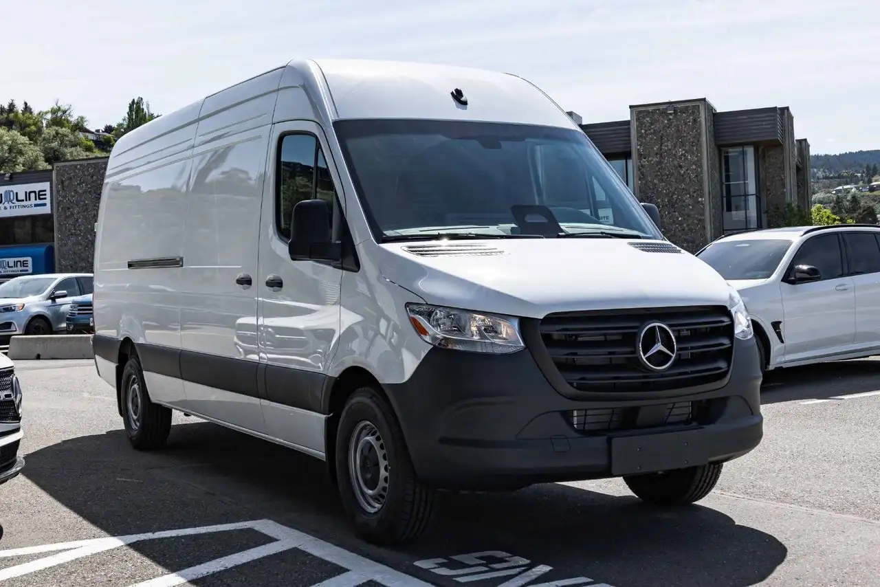 Mercedes-Benz Sprinter снимка Mercedes-Benz Sprinter