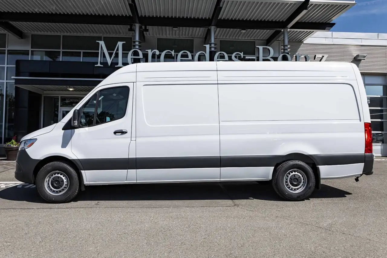 Mercedes-Benz Sprinter снимка Mercedes-Benz Sprinter
