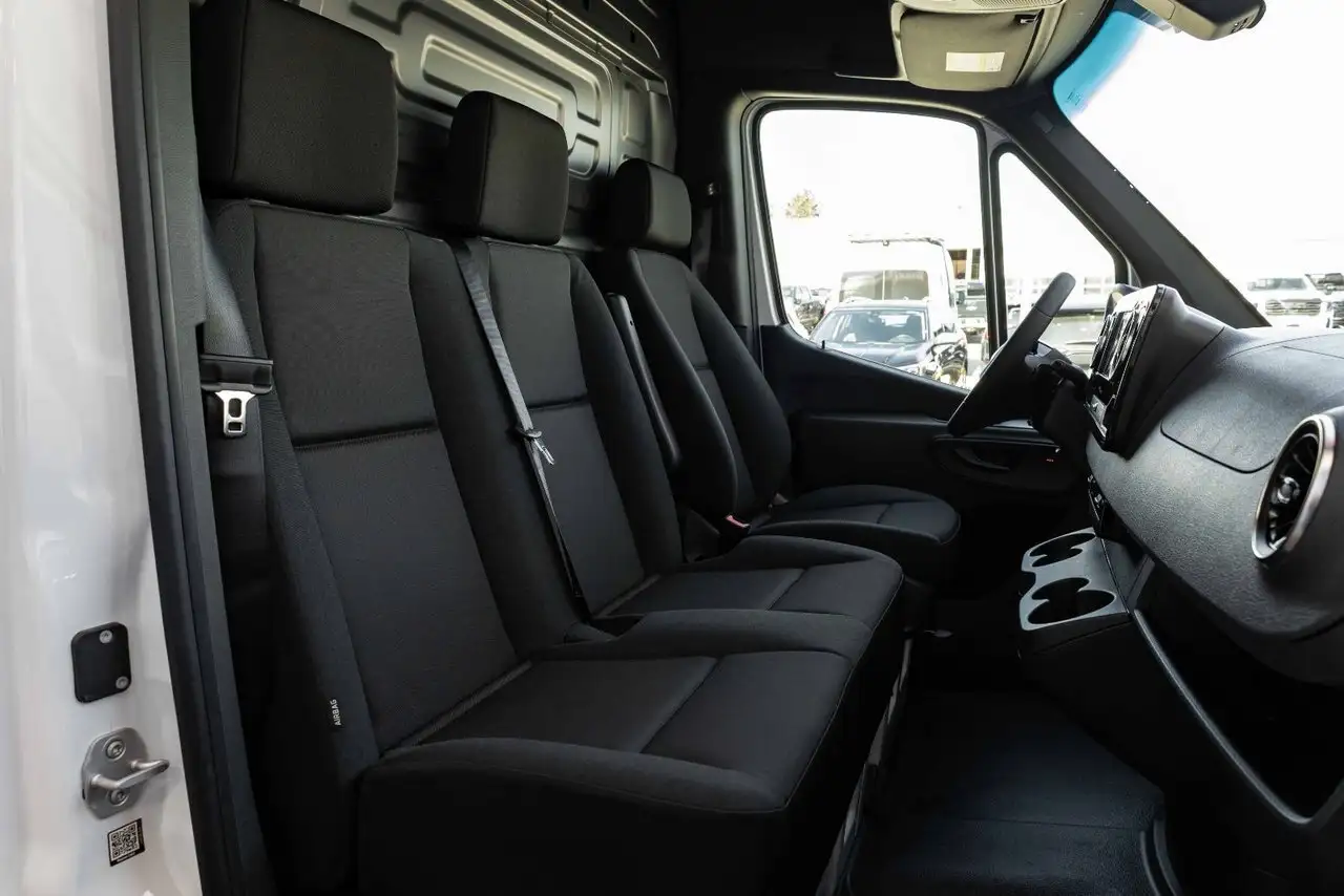 Mercedes-Benz Sprinter снимка Mercedes-Benz Sprinter