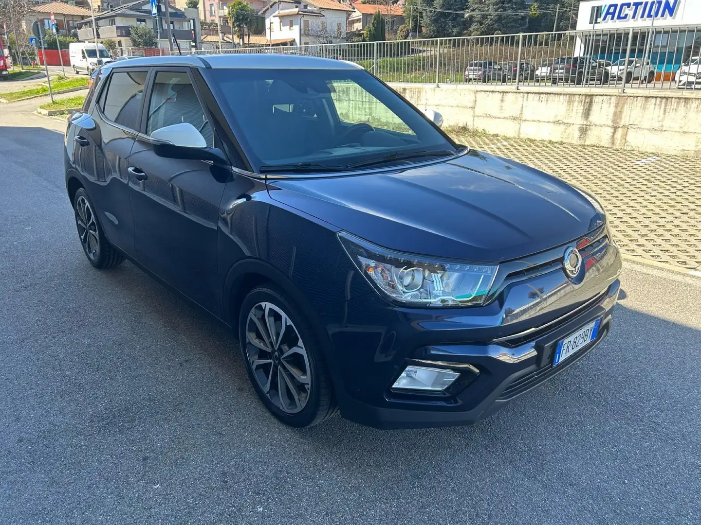 SsangYong Tivoli 1.6d Be Visual Cool 2wd auto Blauw - 1