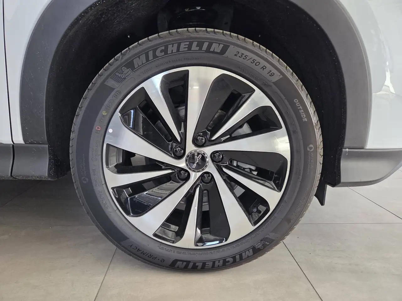 BYD Seal U DM-i 1.5 phev Confort 2wd pronta consegna promo in descrizione, миниатюра 17