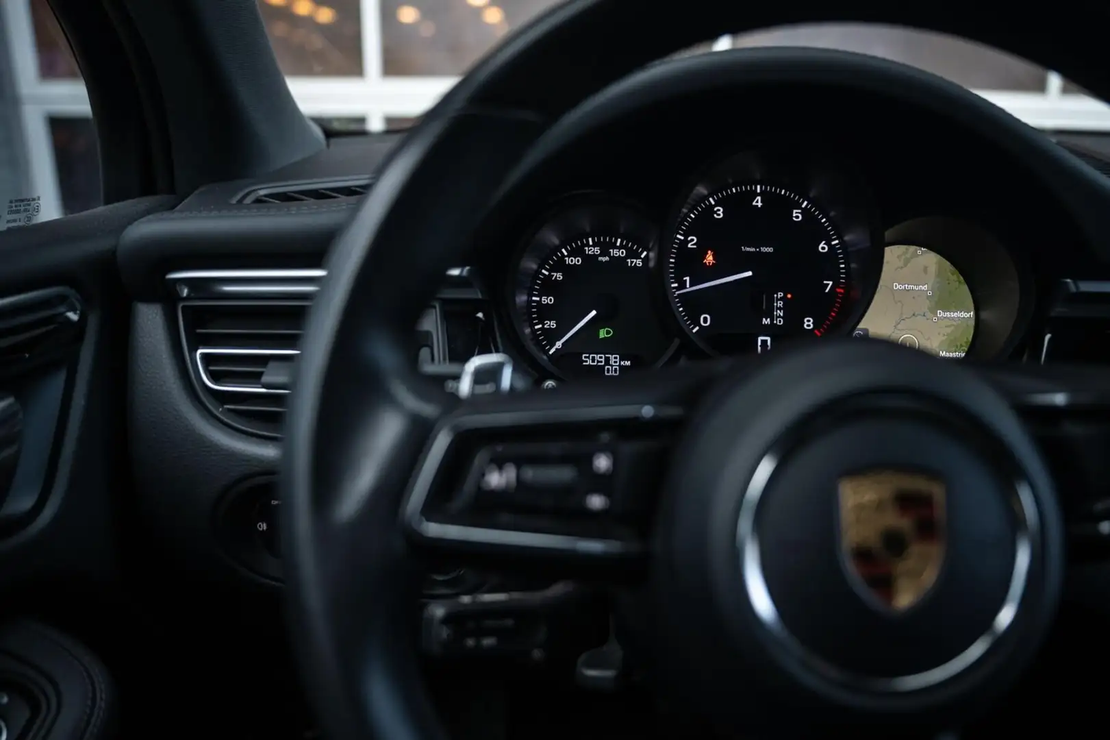 Porsche Macan 2.0 Nieuw model, Leder, Navi, 21LM, Sport Chrono, Gris - 2