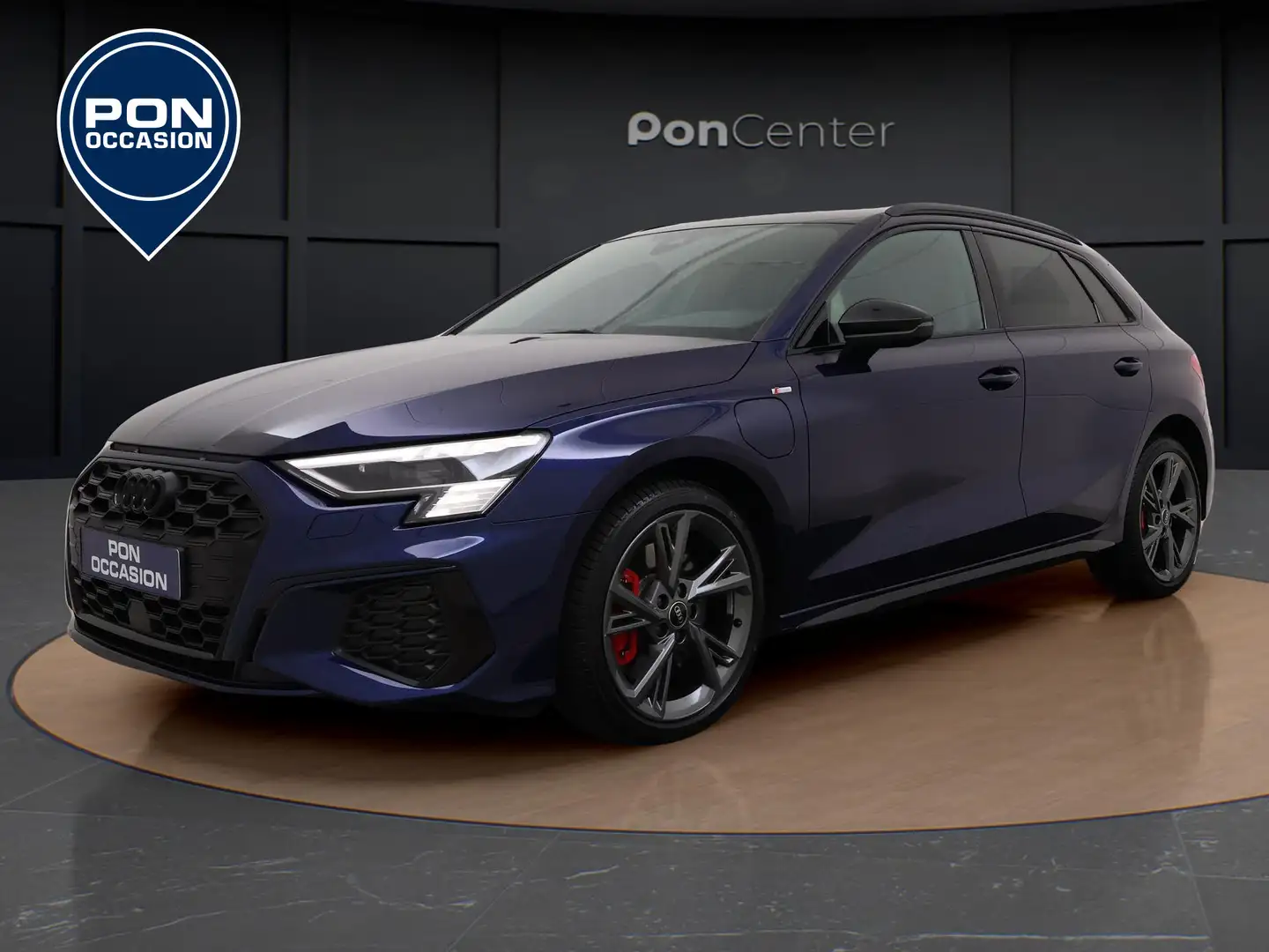 Audi A3 Sportback 45 TFSI e 245 PK Competition | Stoelverw Blauw - 1