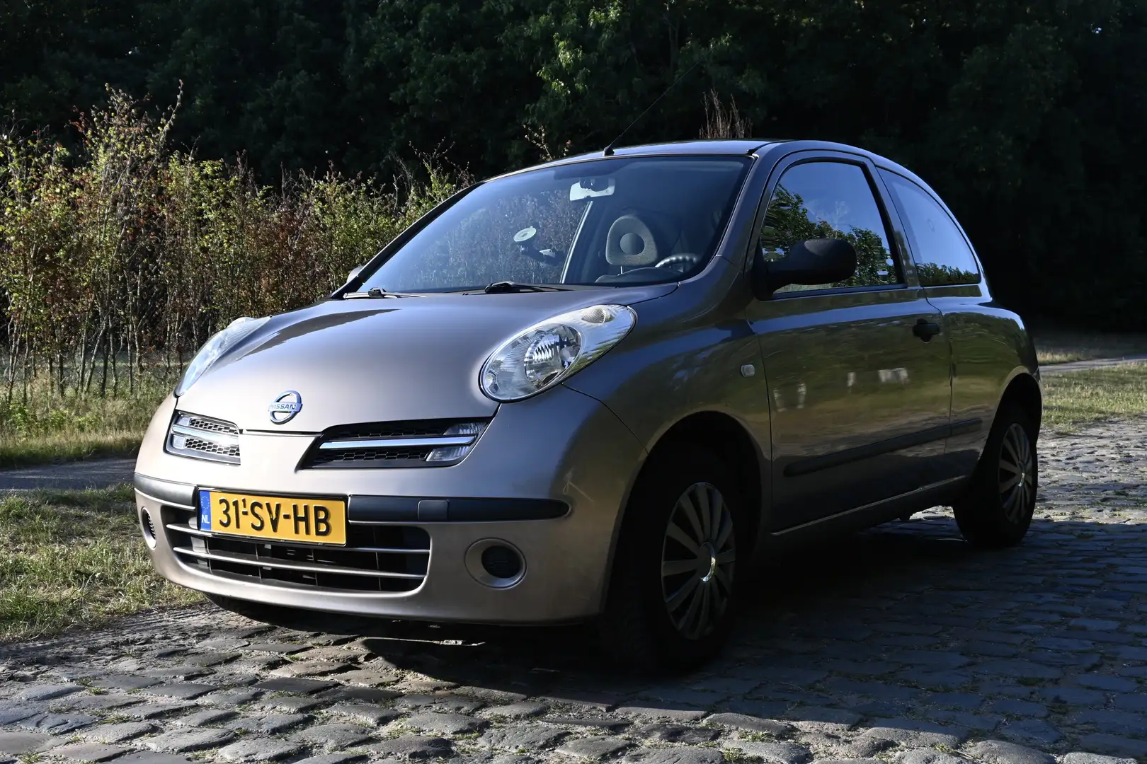 Nissan Micra 1.2 Visia Bruin - 1