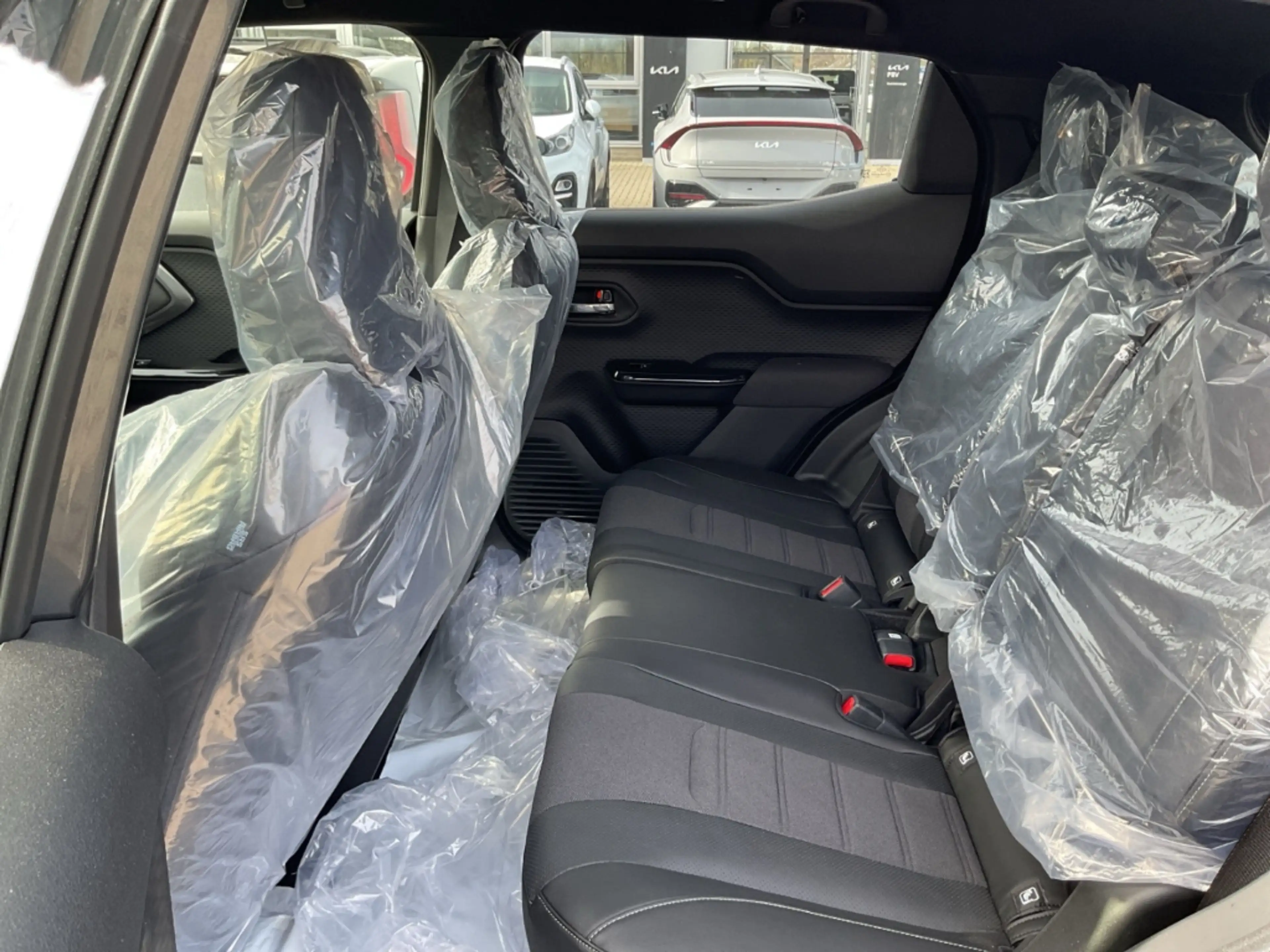 Toyota Urban Cruiser 128 kW FWD Lounge Panorama Soundsystem JBL 360 Kam — photo 11