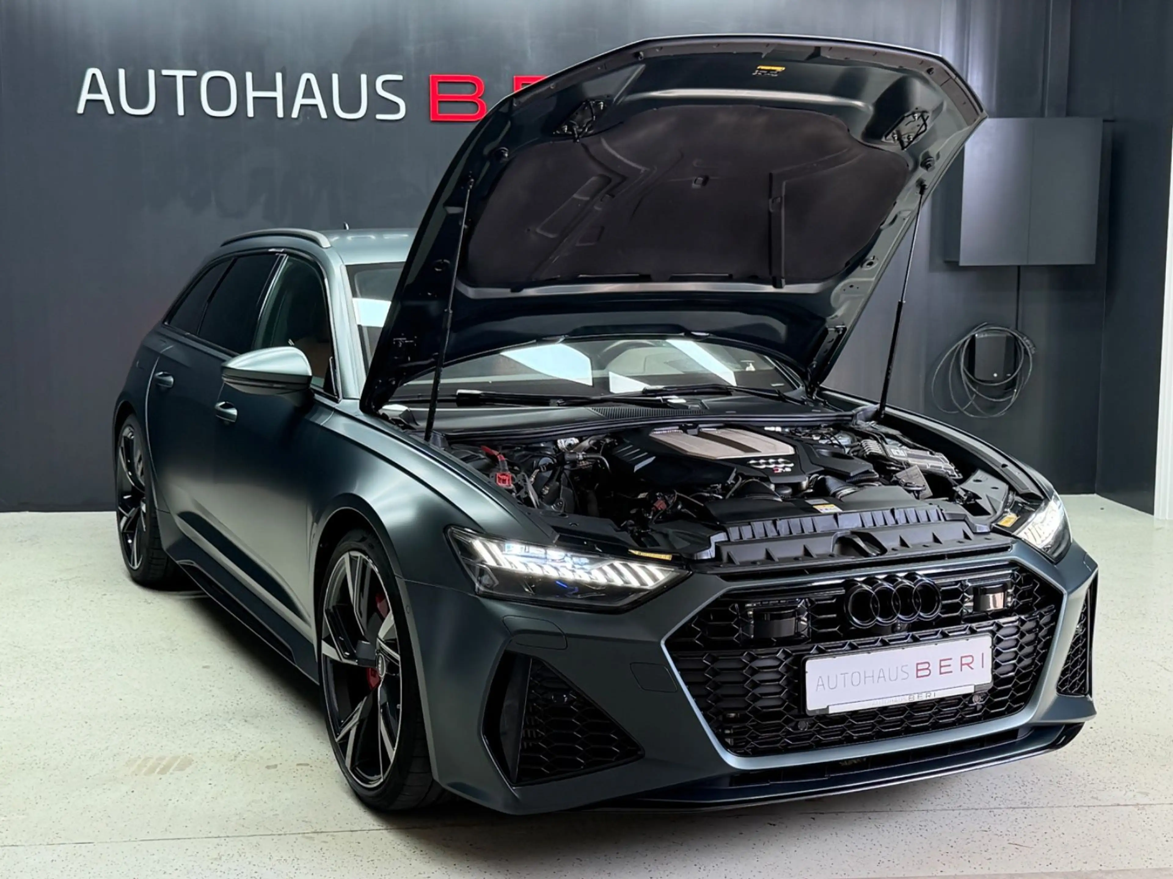 Audi RS6 Individuell Lack & Leder Audi Exclusive*22" — photo 13