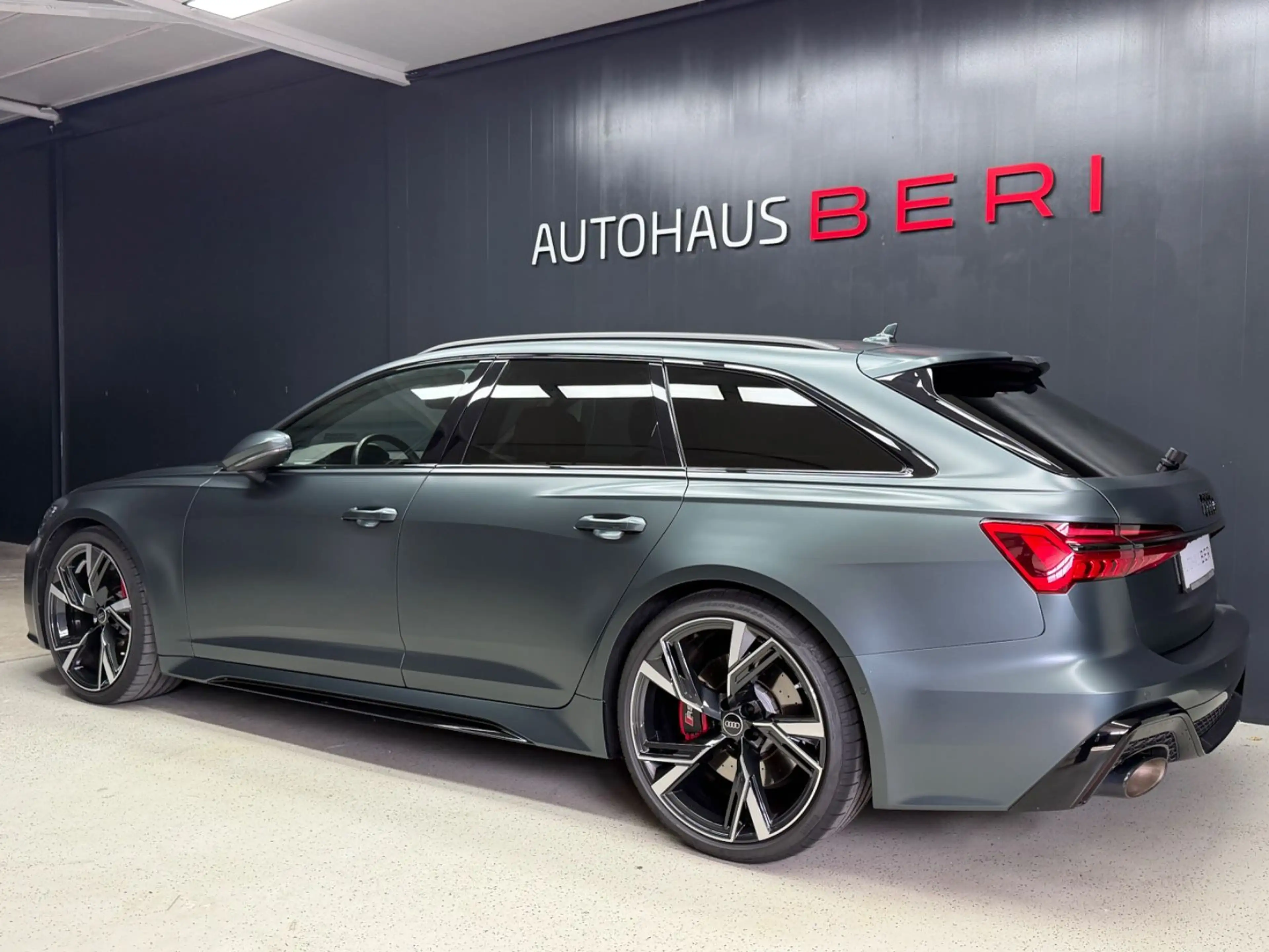 Audi RS6 Individuell Lack & Leder Audi Exclusive*22" — photo 5