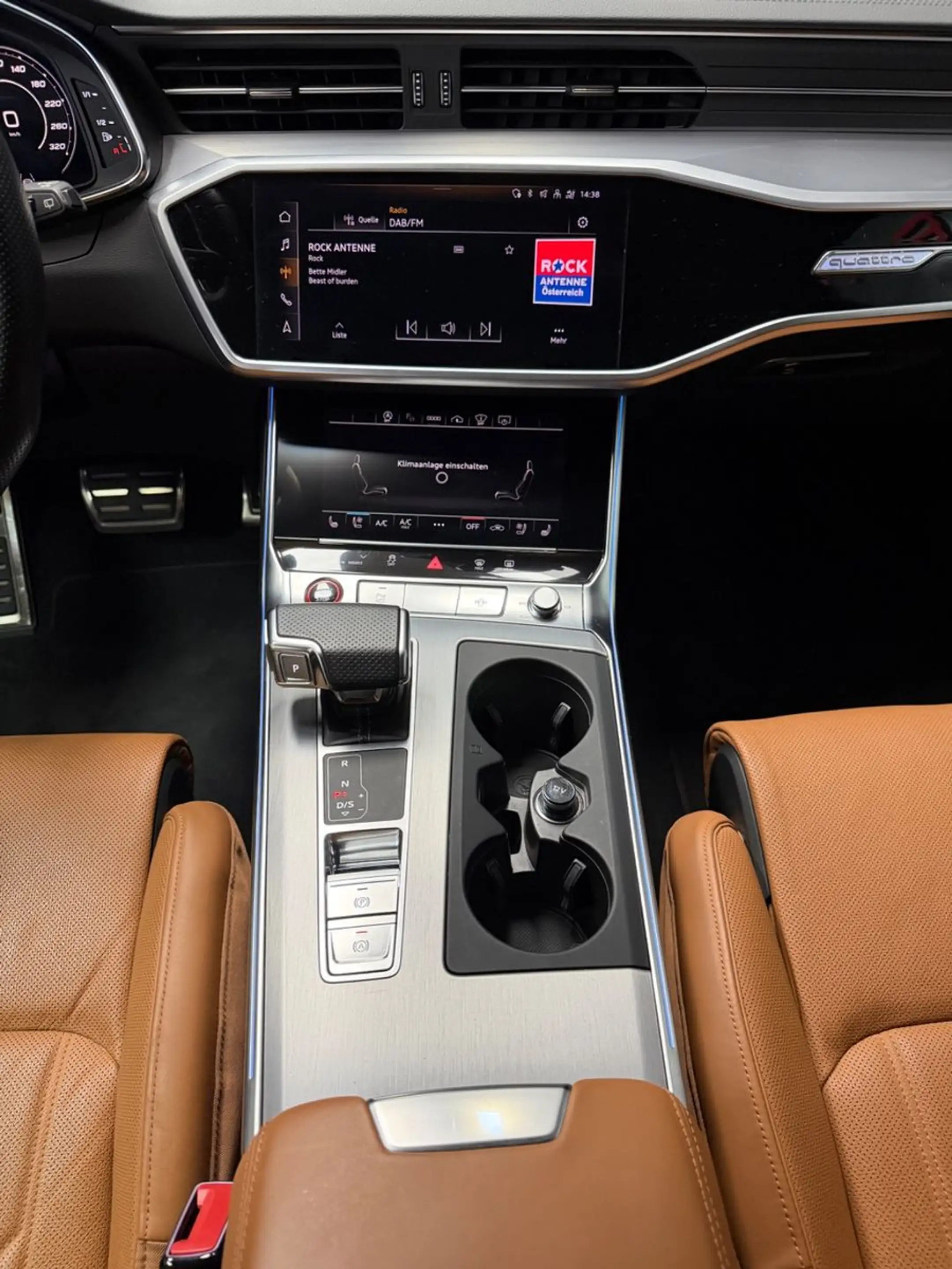 Audi RS6 Individuell Lack & Leder Audi Exclusive*22" — photo 26
