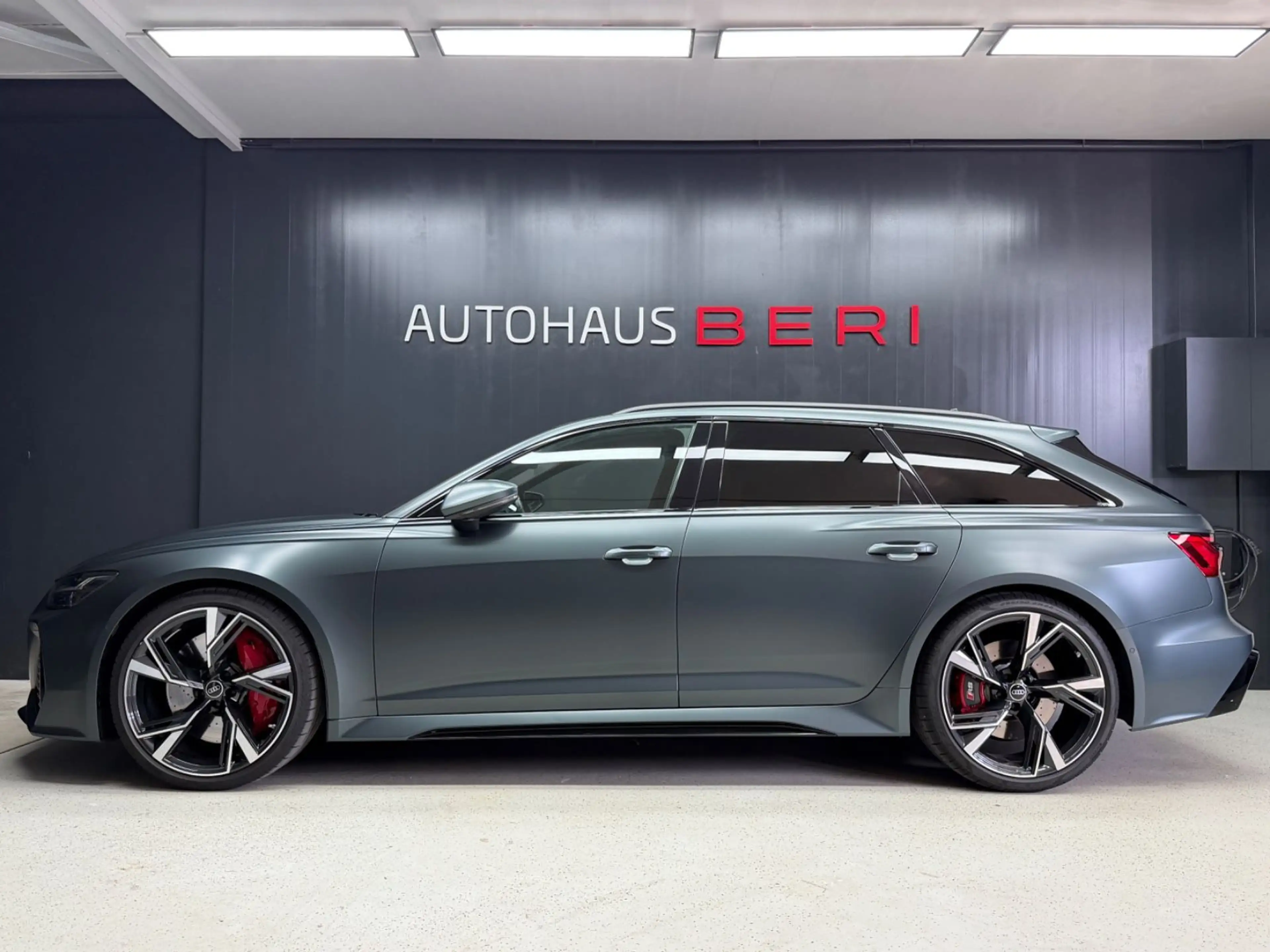 Audi RS6 Individuell Lack & Leder Audi Exclusive*22" — photo 4