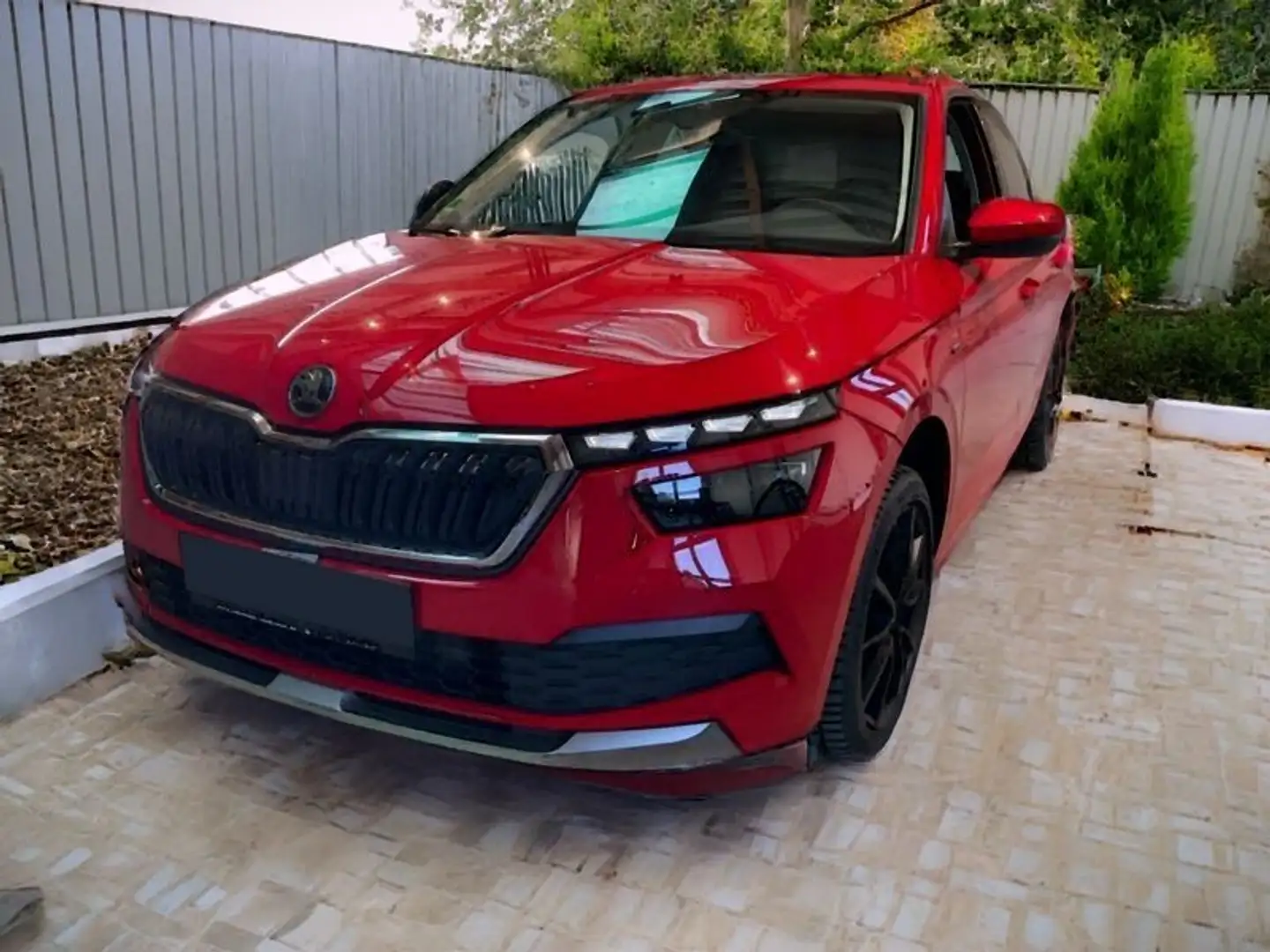 Skoda Kamiq 1.5 TSI DSG Clever Rot - 1