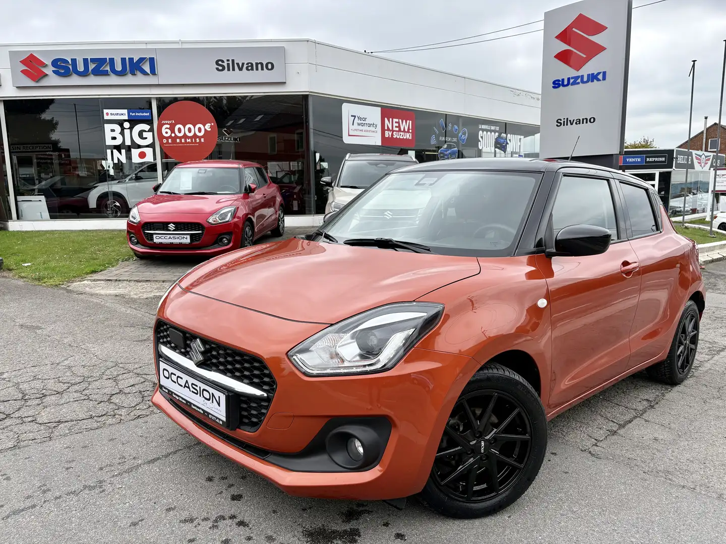 Suzuki Swift Swift 1.2i MHEV 12V GL+ GPS CVT - BOITE AUTO Oranje - 1