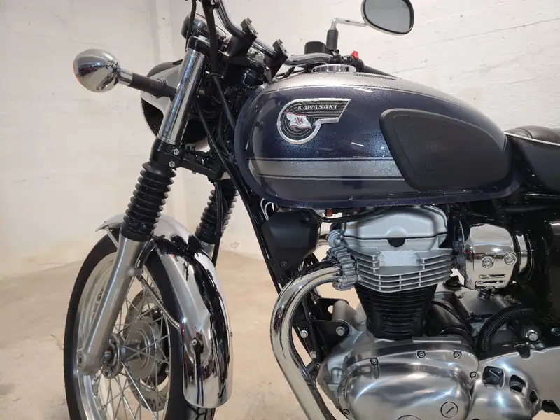 Kawasaki W 800 - foto 7