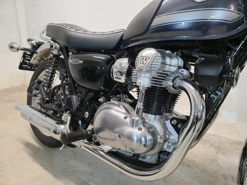 Kawasaki W 800 - foto 8