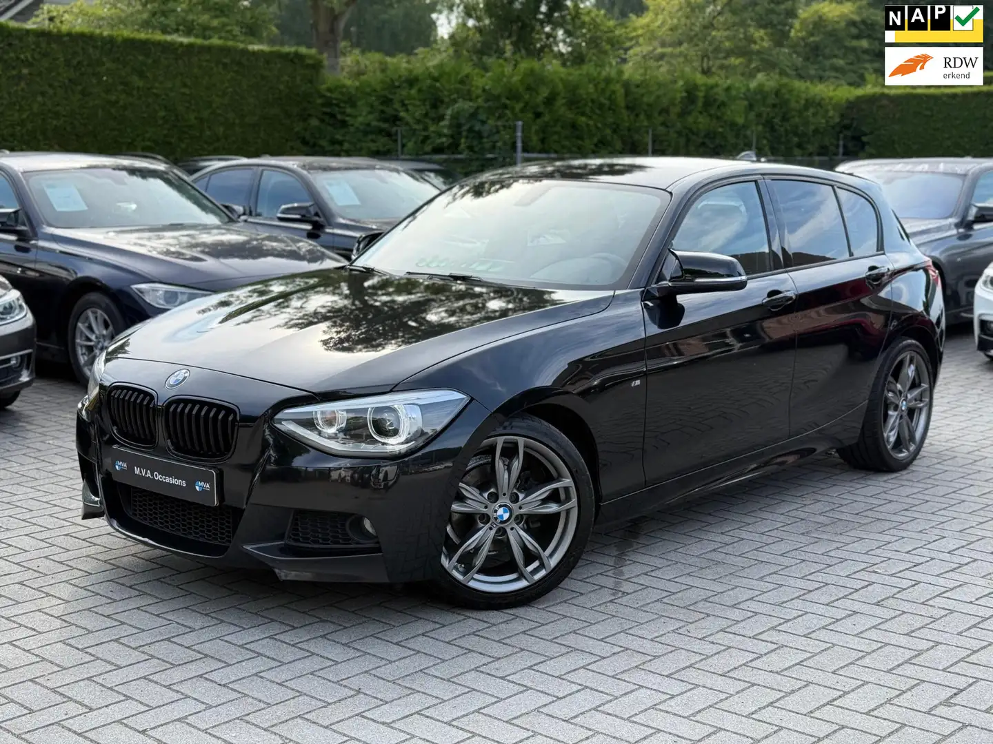 BMW 114 1-serie 114i EDE Executive M Sport|Nieuwe Ketting Zwart - 1