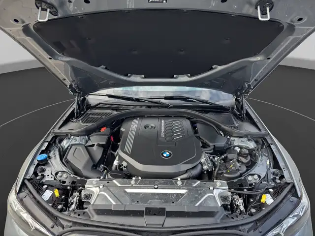 BMW 3 Series view 15