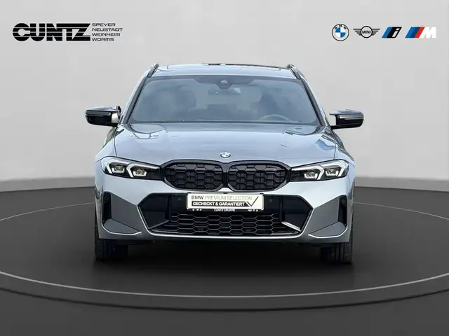 BMW 3 Series view 3