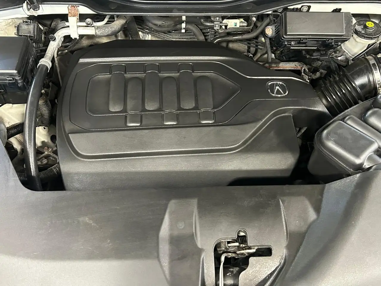 Acura MDX снимка Acura MDX