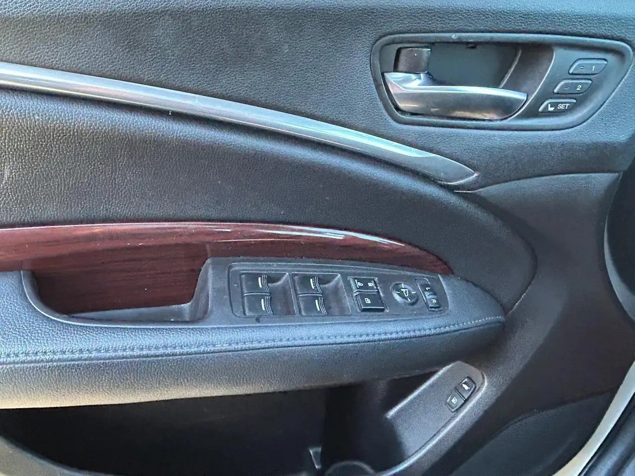 Acura MDX снимка Acura MDX