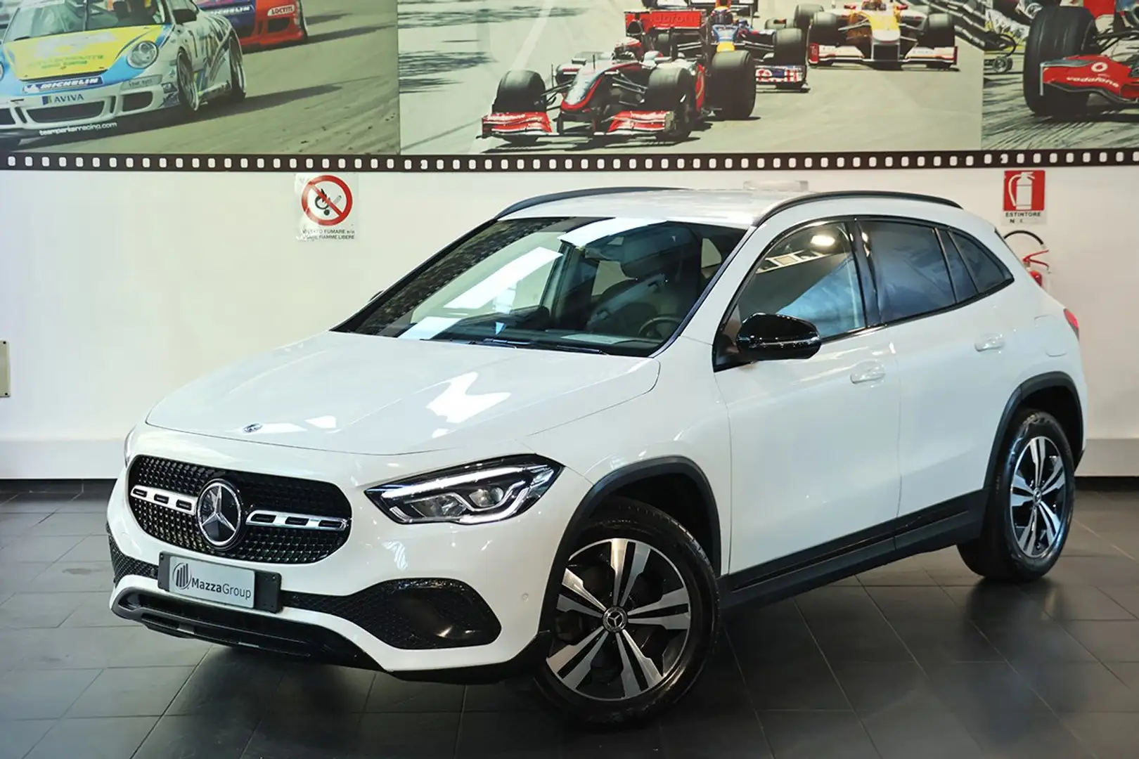 Mercedes-Benz GLA 200 d Automatic Sport Plus - COCKPIT 2 x 10,25"/NIGHT Weiß - 1