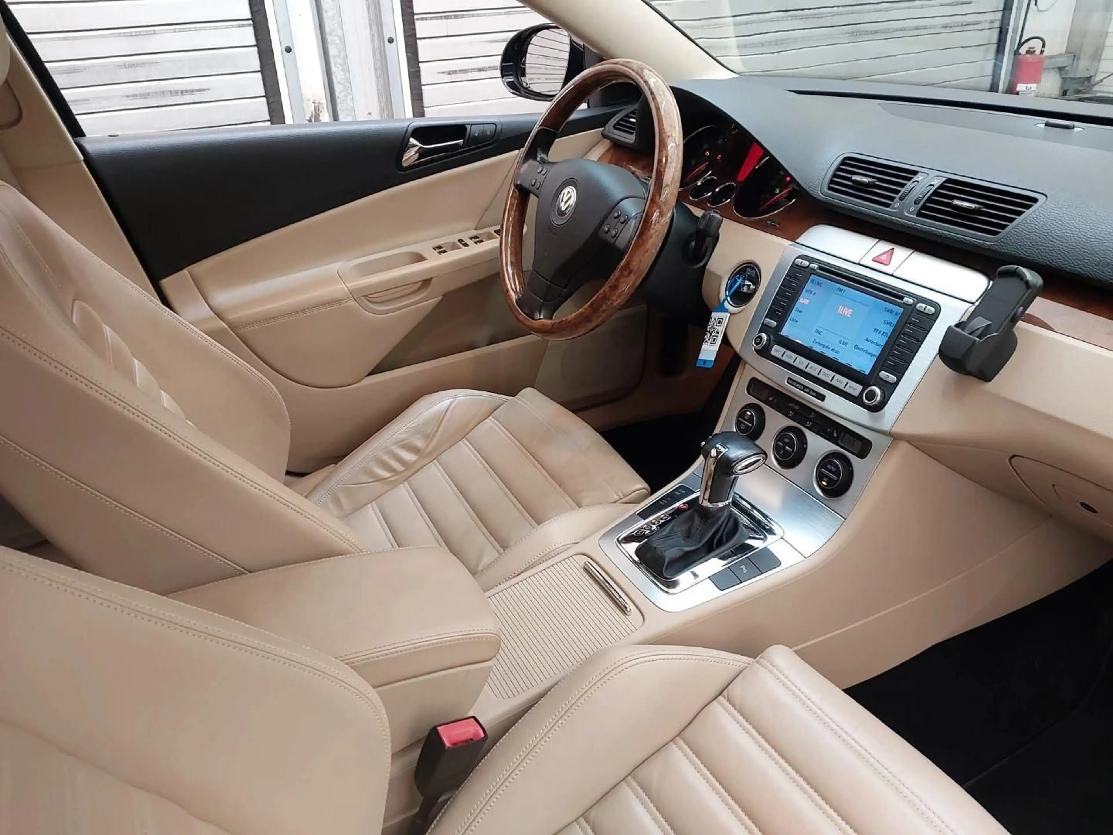 Volkswagen Passat Variant 2,0 TDI DSG Highline Standheizung — photo 6
