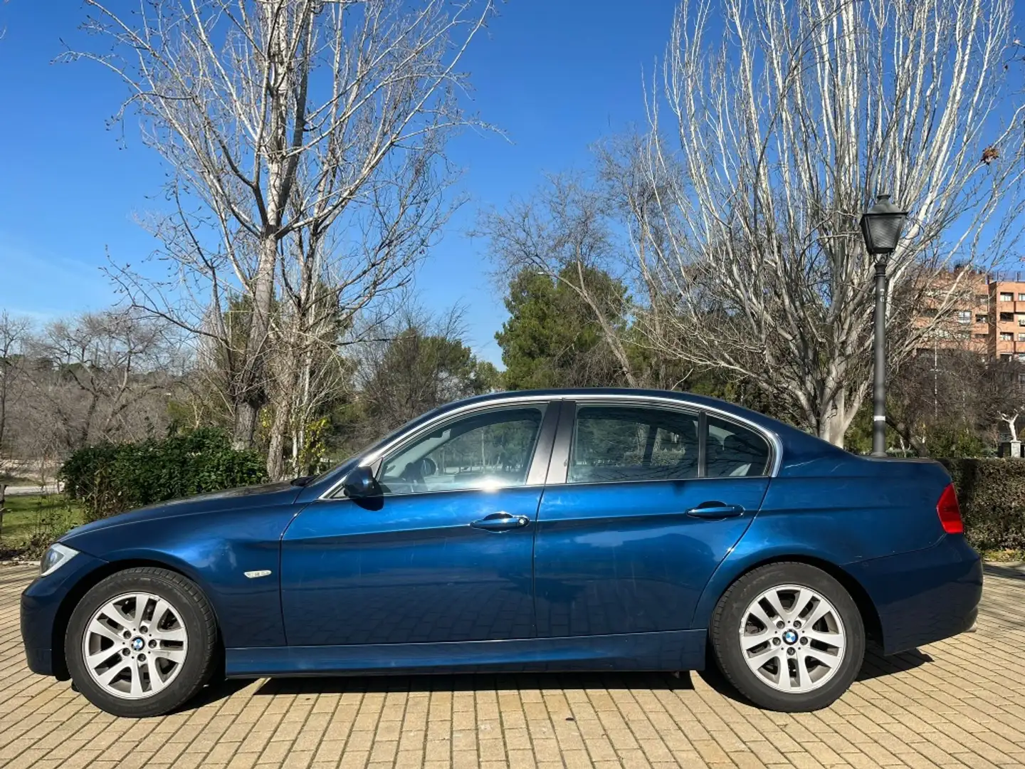 BMW 318 318i Niebieski - 2
