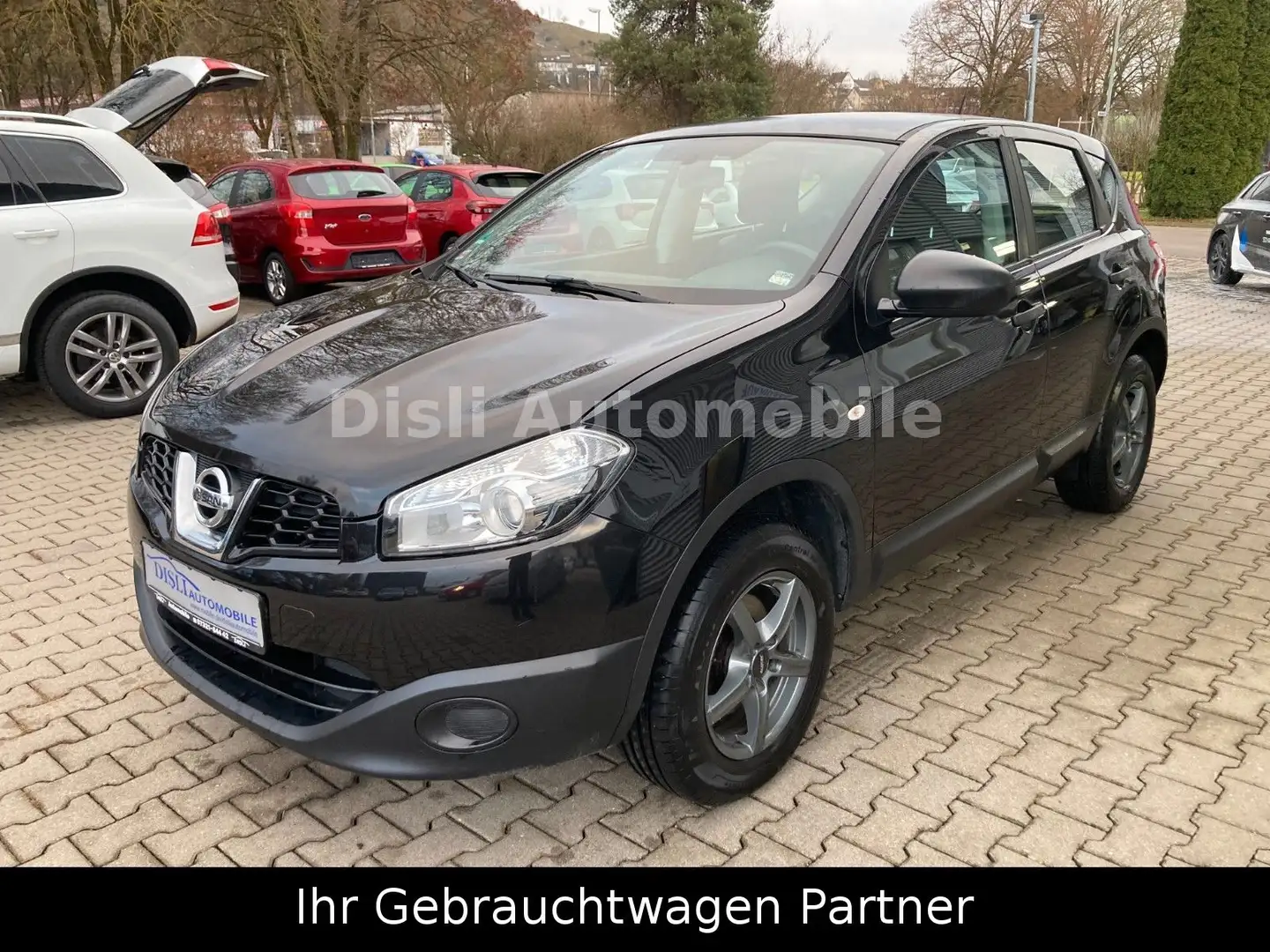 Nissan Qashqai 4x2 Klimaanlagem,Ahk Černá - 2