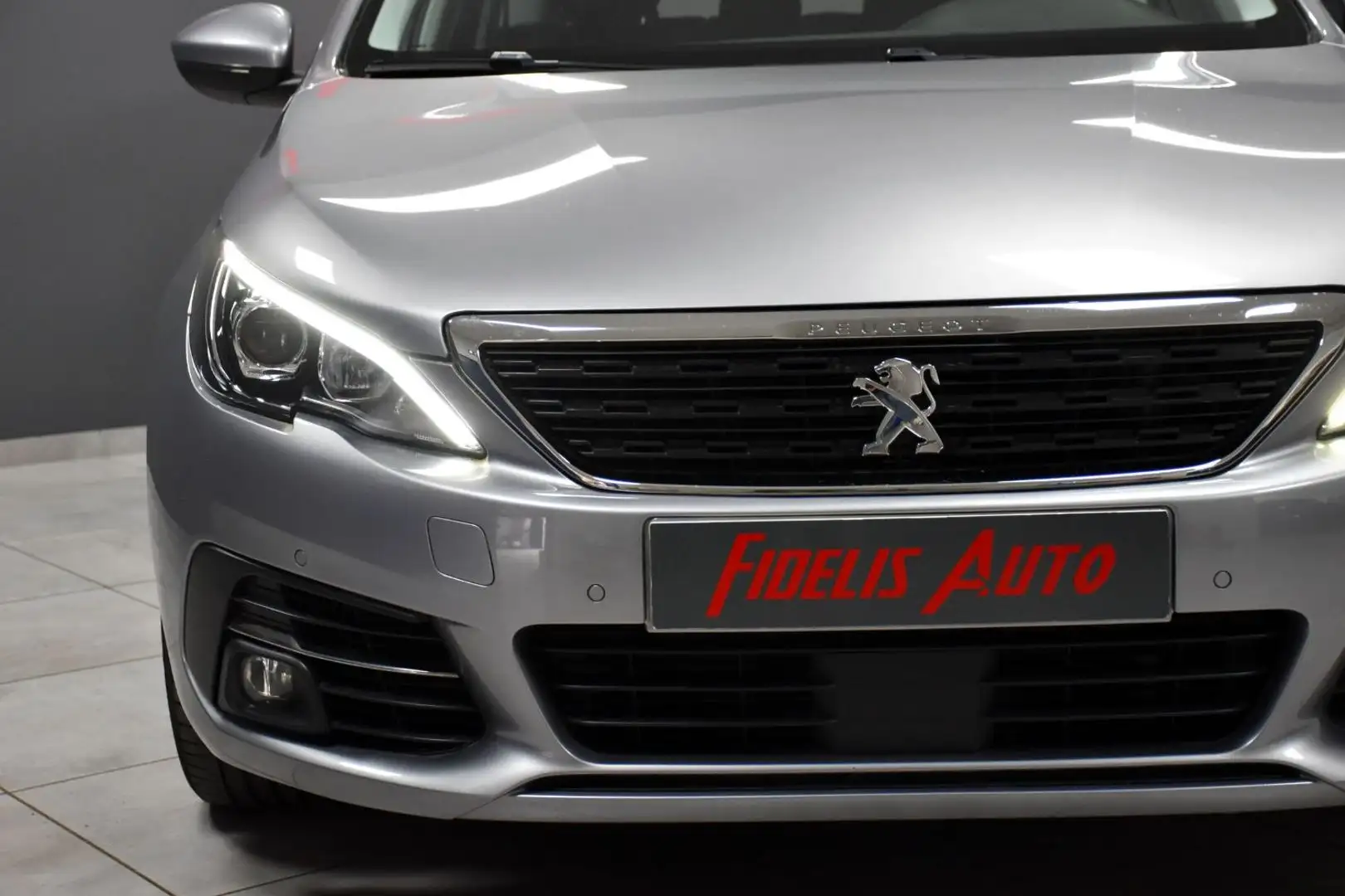 Peugeot 308 BLUEHDI 130CH EAT8 ACTIVE BUSINESS ATTELAGE Grijs - 2