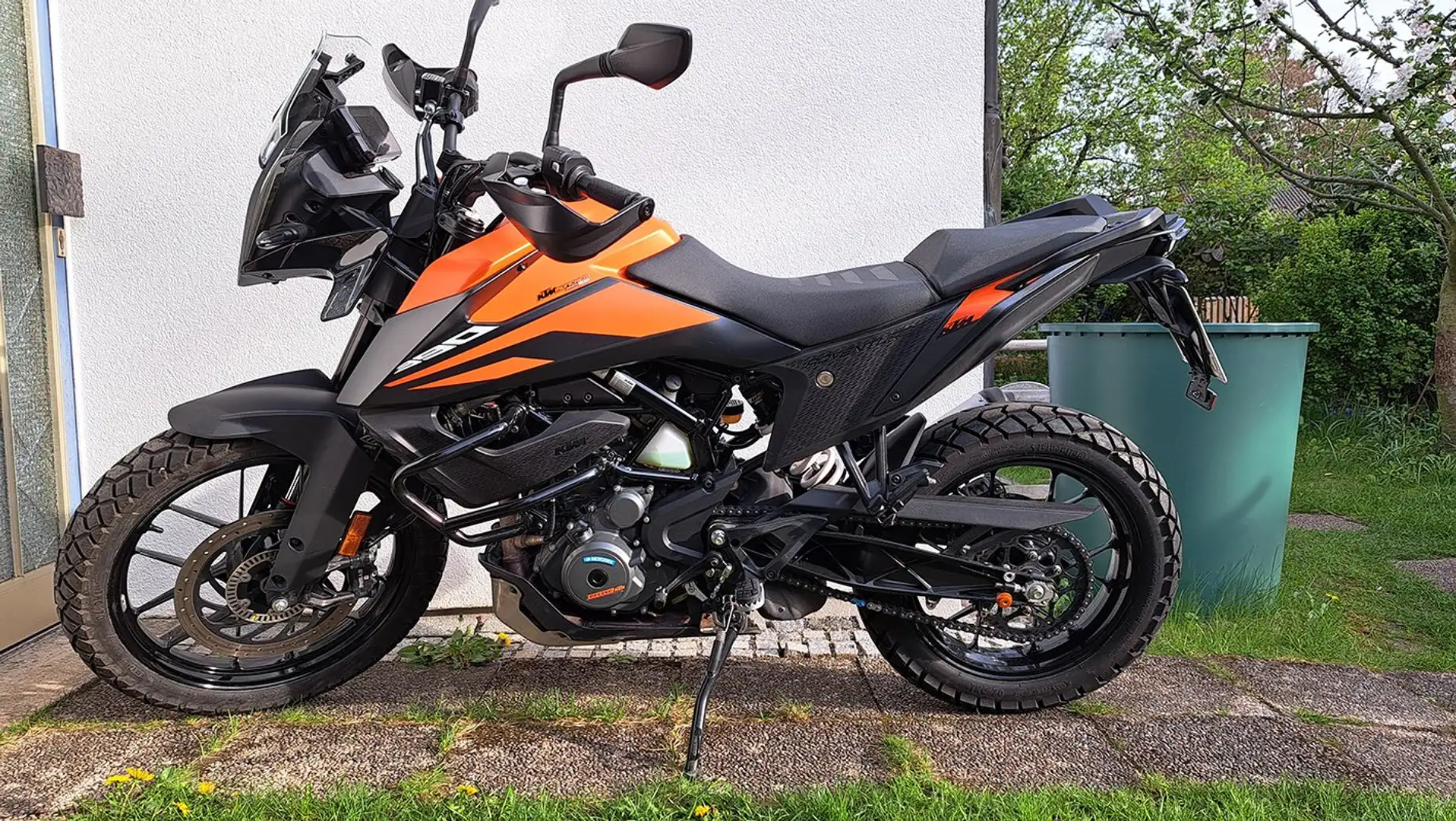 KTM 390 Adventure Orange - 2