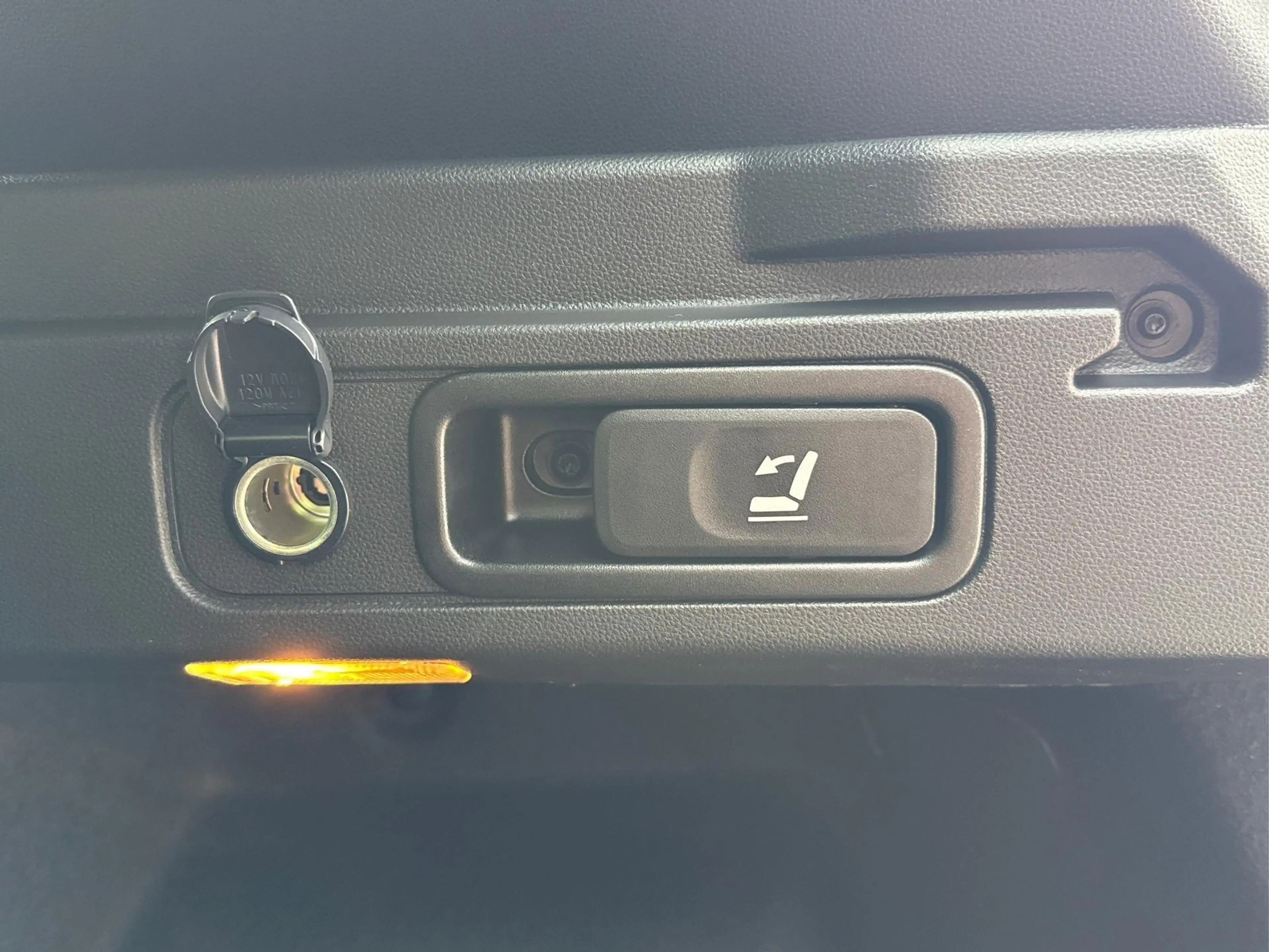 Dacia Bigster Expression SHZ+KLIMA+PDC+KAMERA+LED+17" ALU Hyb... — photo 12