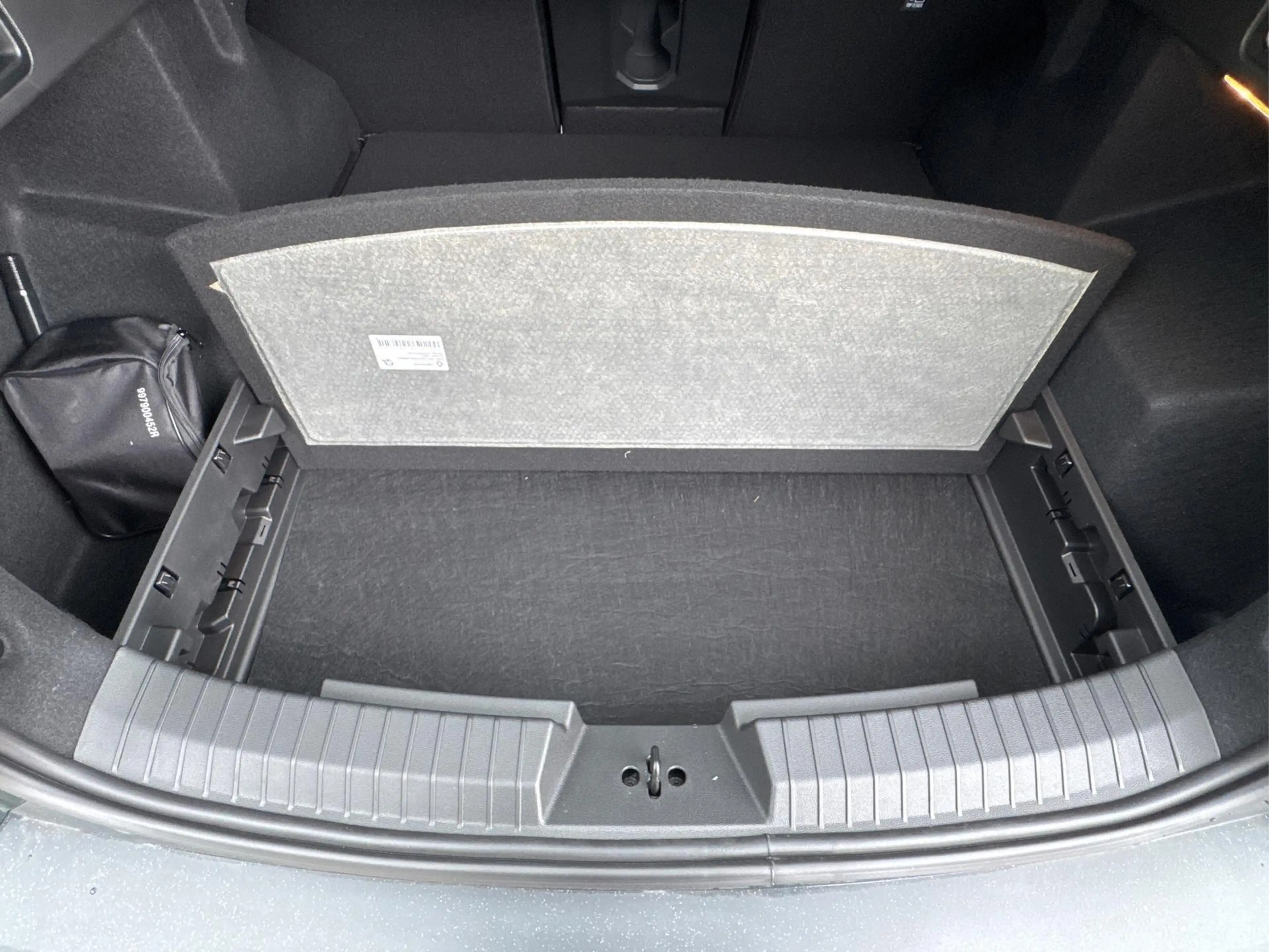 Dacia Bigster Expression SHZ+KLIMA+PDC+KAMERA+LED+17" ALU Hyb... — photo 14