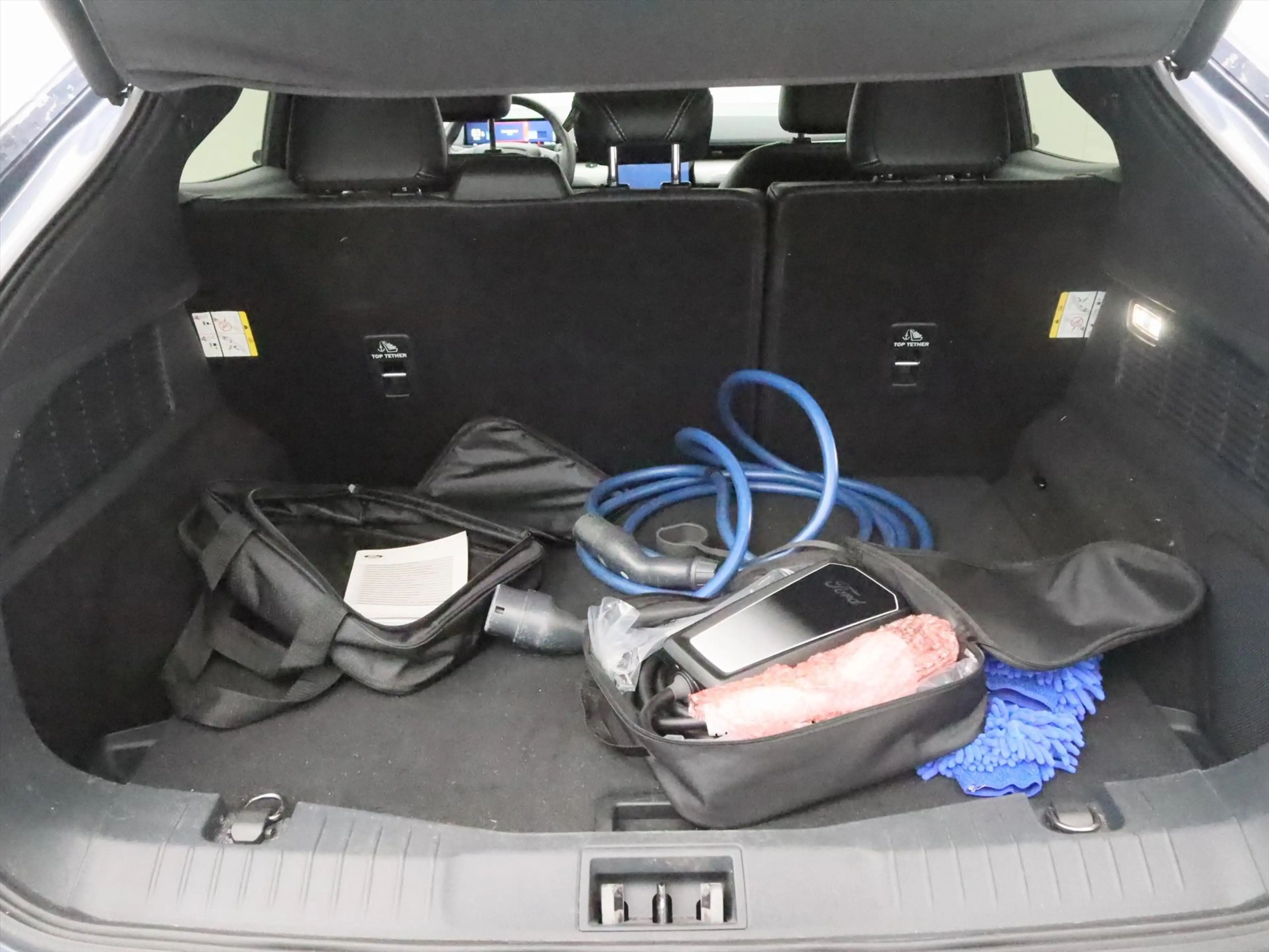 Ford Mustang Mach-E 75 kWh RWD 258PK 96% SoH [ TREKHAAK+TECHNOLOGY PAC — photo 36