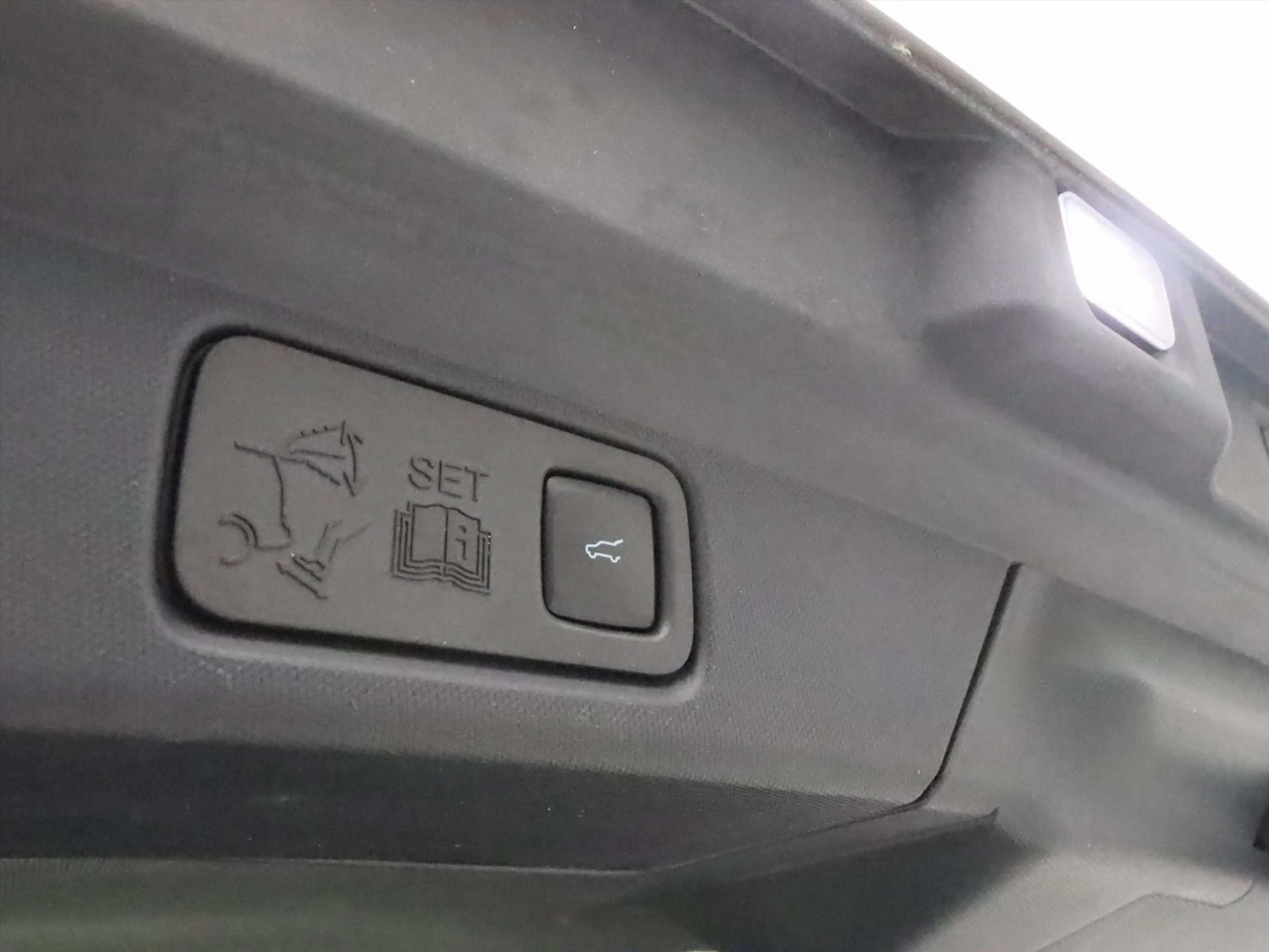 Ford Mustang Mach-E 75 kWh RWD 258PK 96% SoH [ TREKHAAK+TECHNOLOGY PAC — photo 37