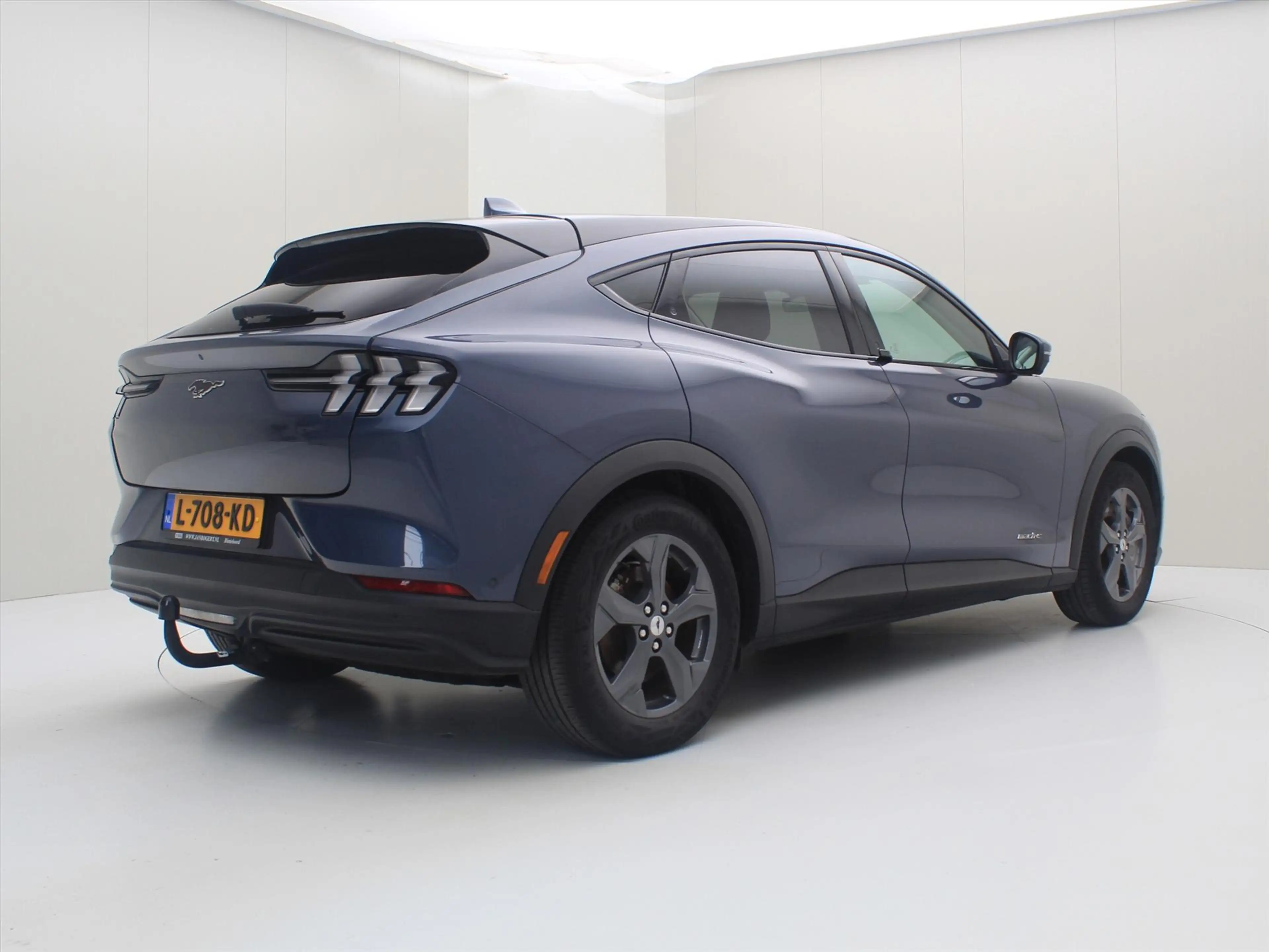 Ford Mustang Mach-E 75 kWh RWD 258PK 96% SoH [ TREKHAAK+TECHNOLOGY PAC — photo 3