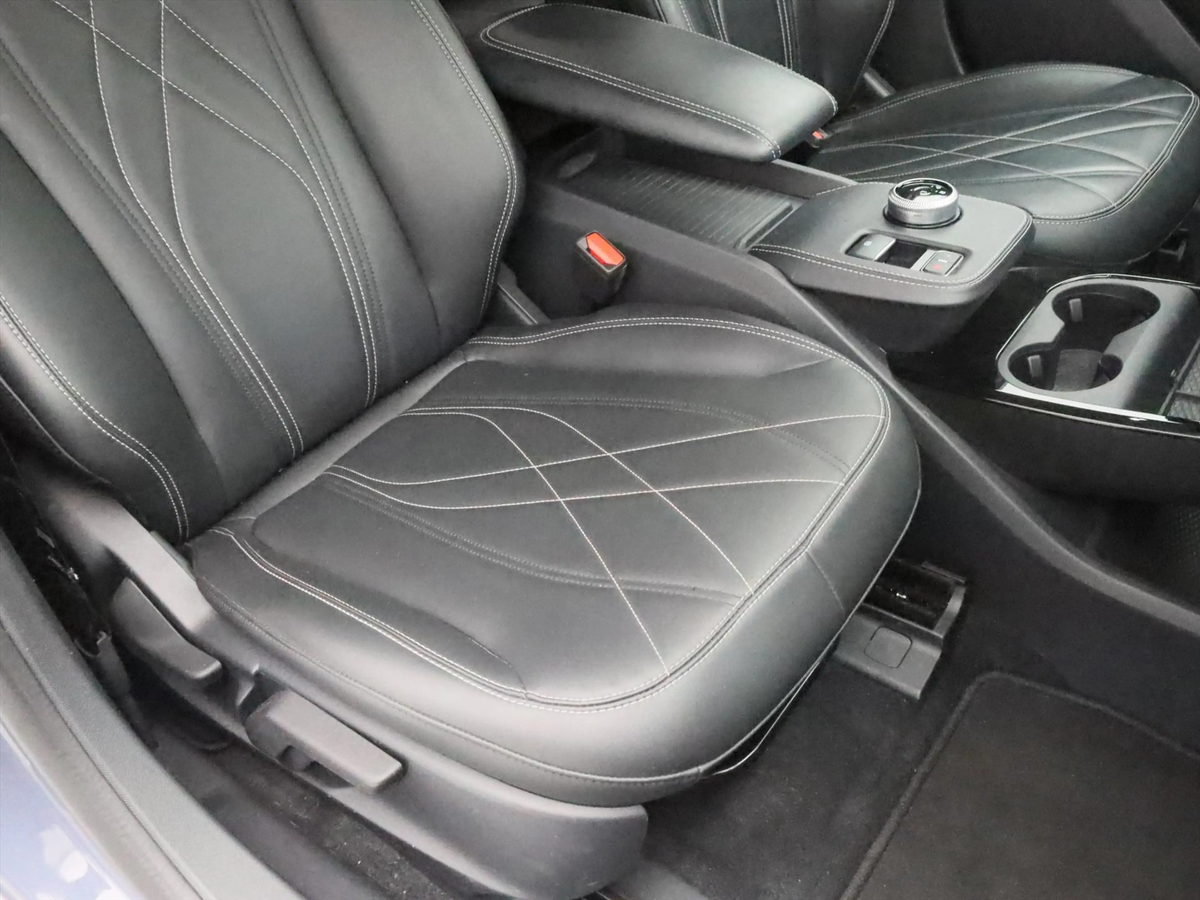 Ford Mustang Mach-E 75 kWh RWD 258PK 96% SoH [ TREKHAAK+TECHNOLOGY PAC — photo 16