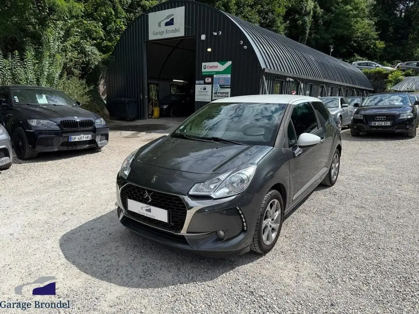 Citroen DS 3 1.6 HDi 100cv So Chic 2e main CarPlay / Distrib Grijs - 1