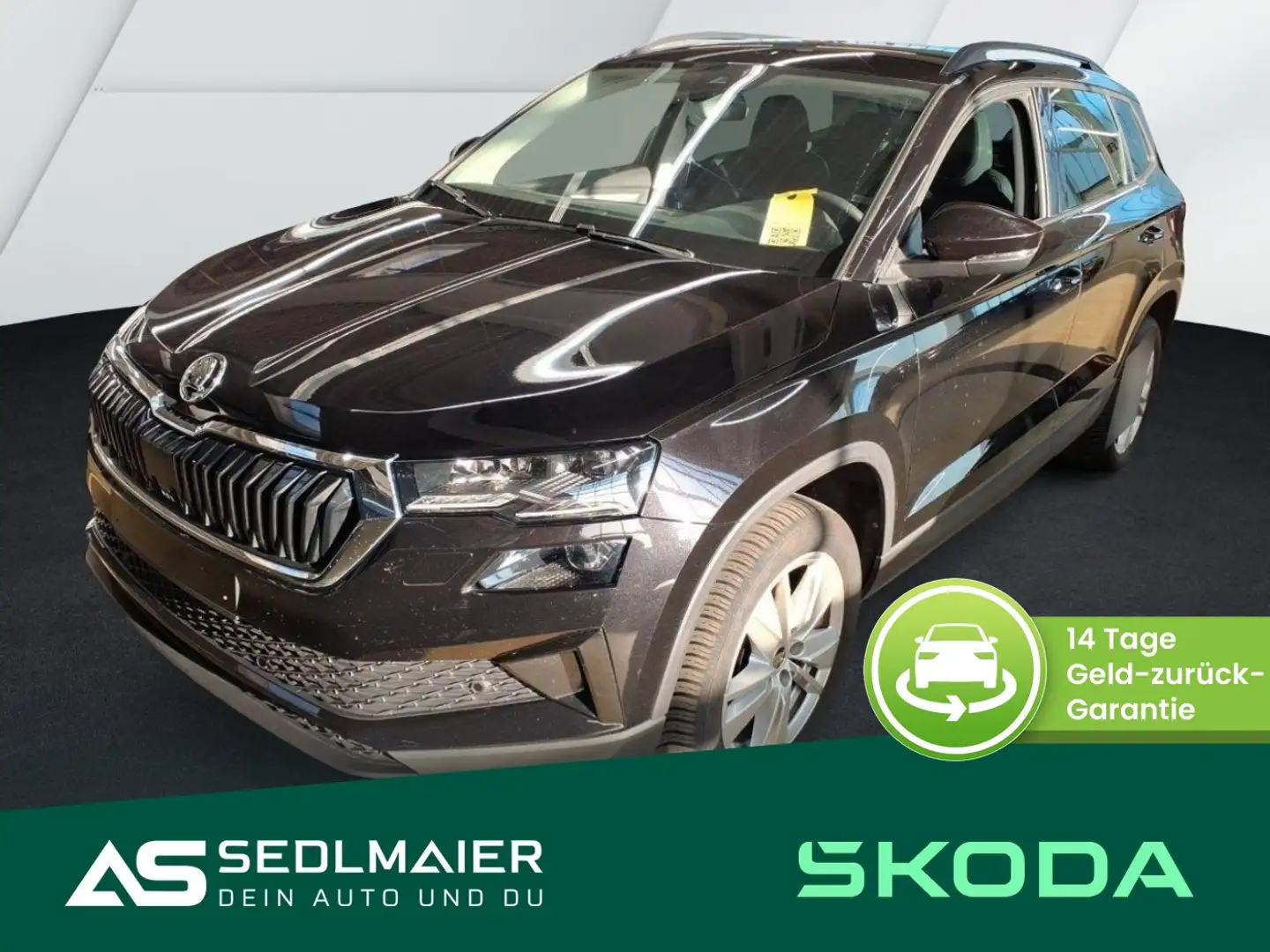 Skoda Karoq 1.5 TSI Selection RCam|NAV|MATRX|TravAssist Fekete - 1