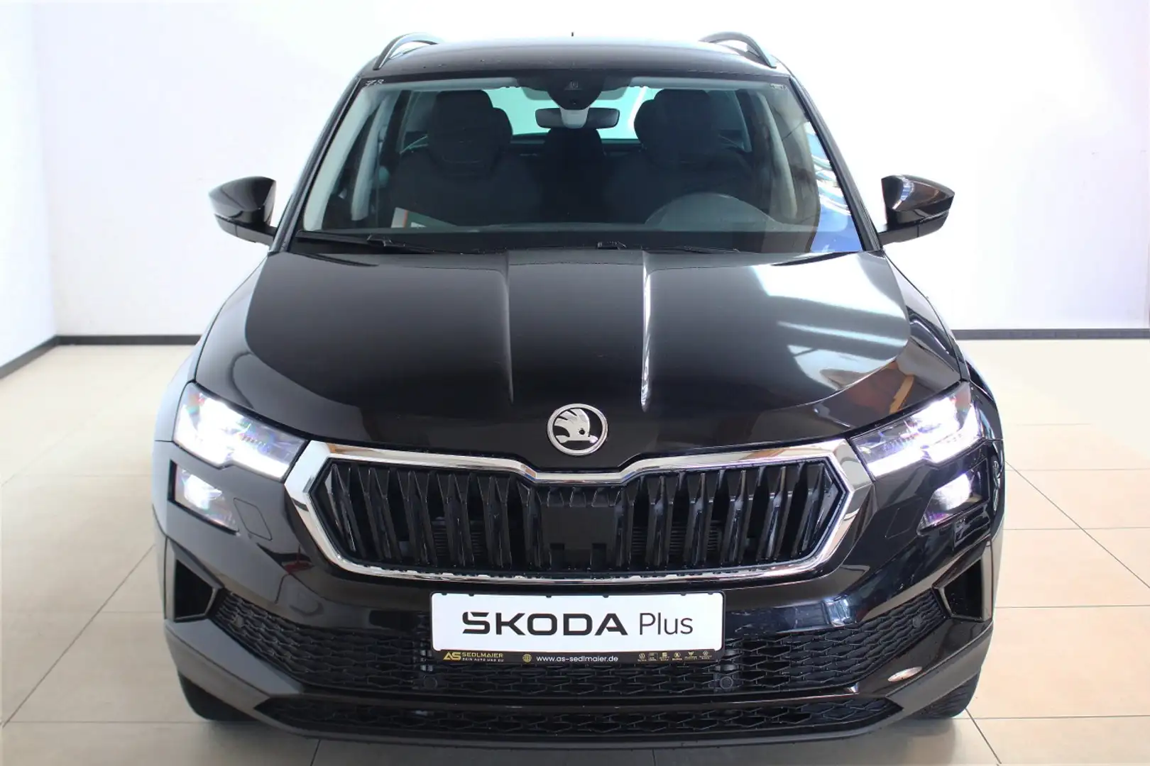 Skoda Karoq 1.5 TSI Selection RCam|NAV|MATRX|TravAssist Negro - 2