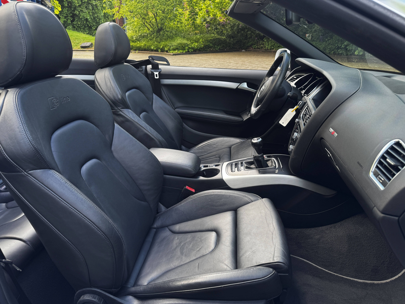 Audi A5 A5 Cabriolet 2.0 TDi 2.0 TDi RARE EN S LINE SIEGES CHAUFFANTS JA 18 S LINE FACELIFT 2012 — photo 8
