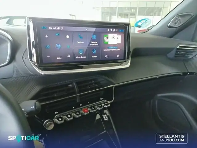 Peugeot 2008 view 13
