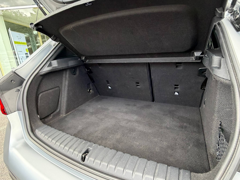 BMW 118 M PACK / MAT GRIJS / PANO / SFEERVERLICHTING / CARPLAY / ZETELVERWARMING / — photo 31